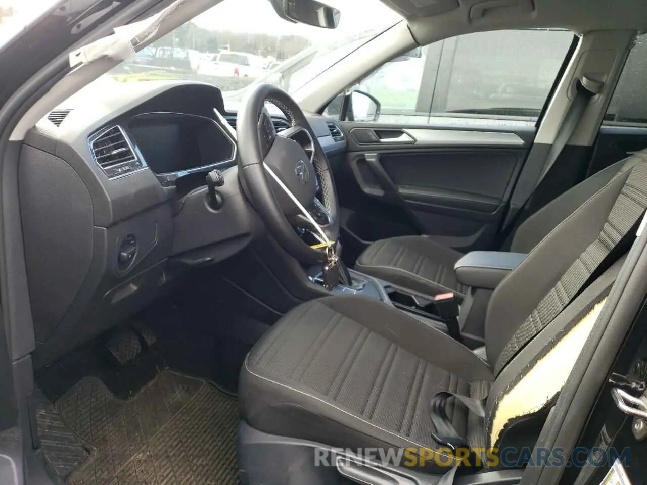 7 Photograph of a damaged car 3VVRB7AX9PM064990 VOLKSWAGEN TIGUAN 2023