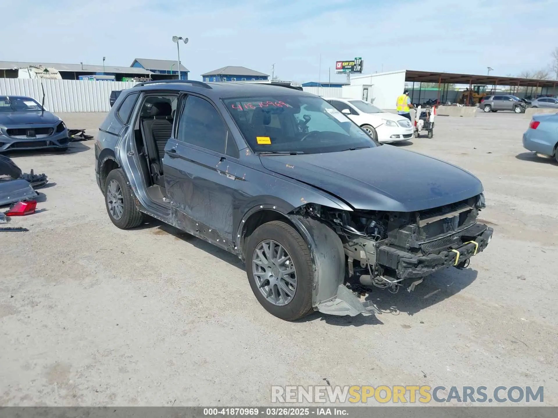 1 Photograph of a damaged car 3VVRB7AX9PM132401 VOLKSWAGEN TIGUAN 2023