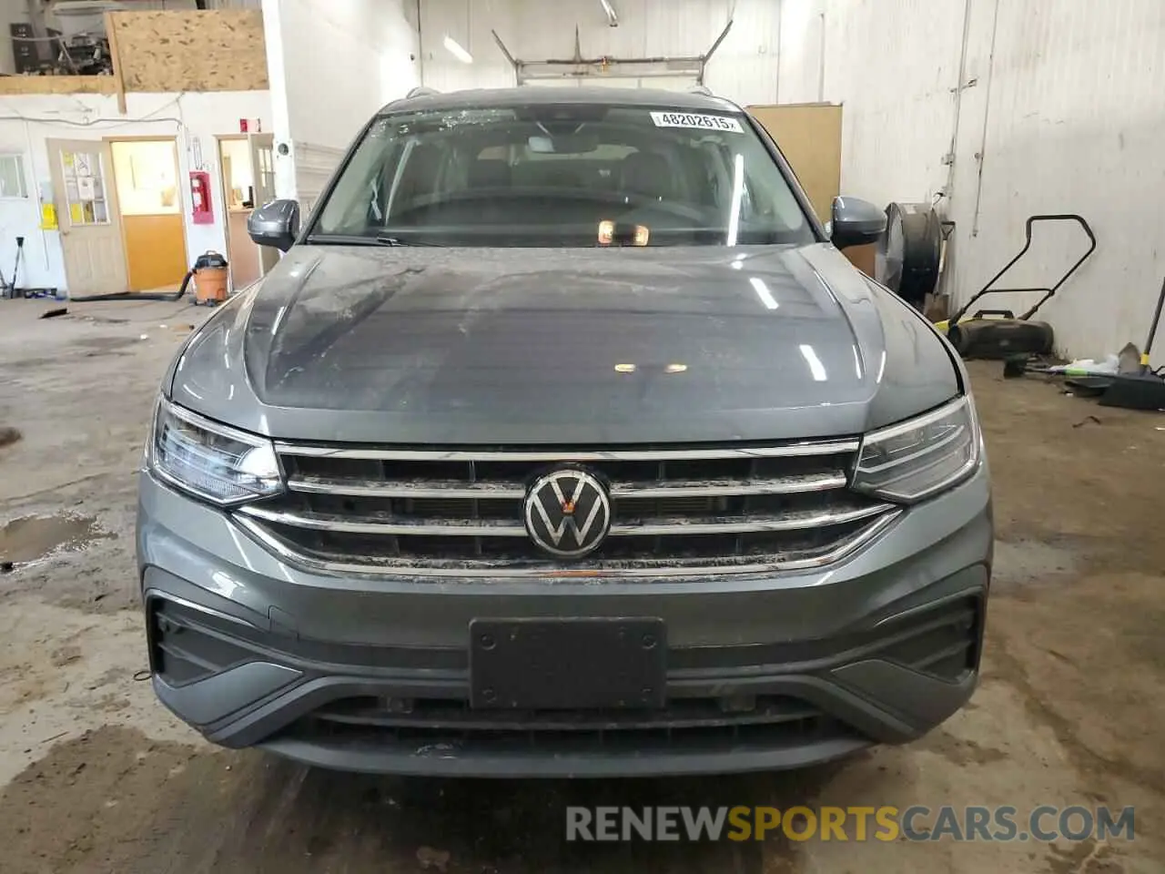 5 Photograph of a damaged car 3VV2B7AX3RM194106 VOLKSWAGEN TIGUAN 2024