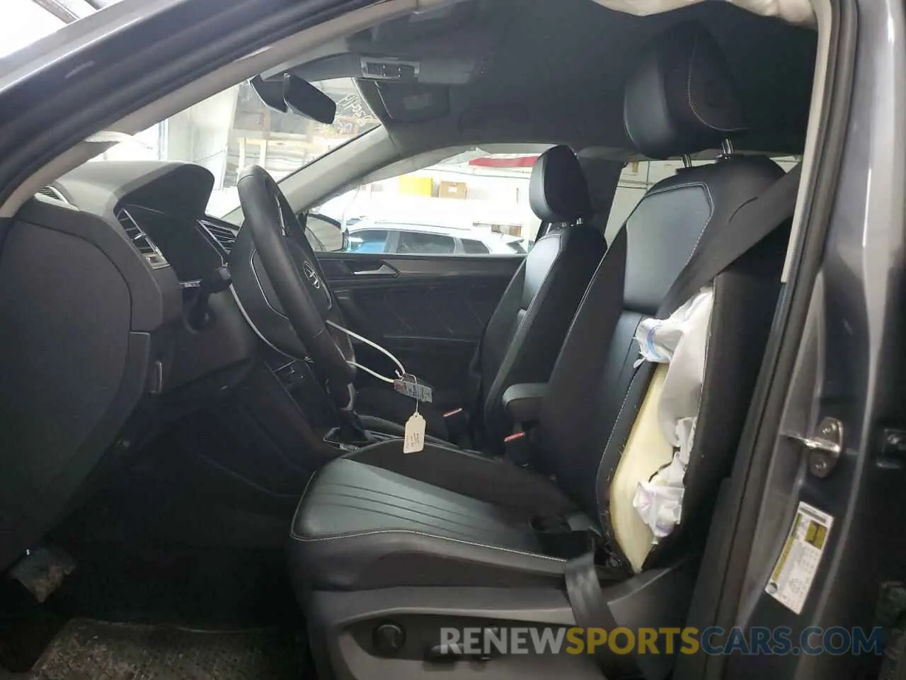 7 Photograph of a damaged car 3VV2B7AX3RM194106 VOLKSWAGEN TIGUAN 2024