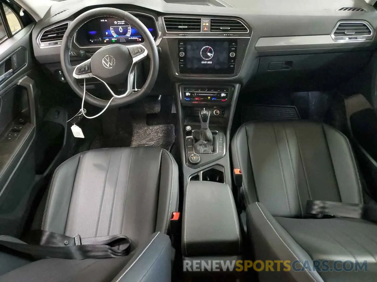 8 Photograph of a damaged car 3VV2B7AX3RM194106 VOLKSWAGEN TIGUAN 2024