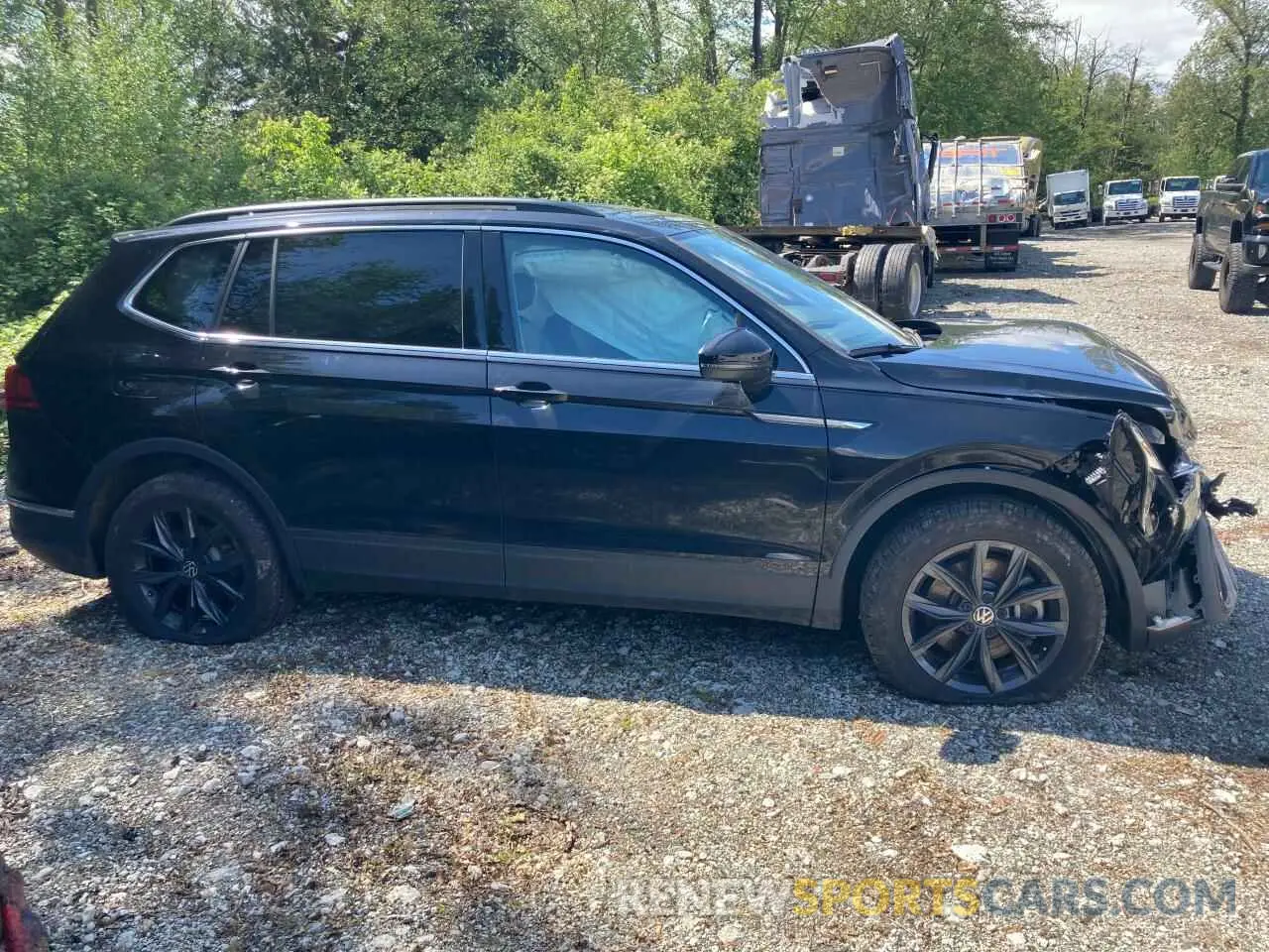 3 Фотография поврежденного автомобиля 3VV2B7AX5RM125661 VOLKSWAGEN TIGUAN 2024