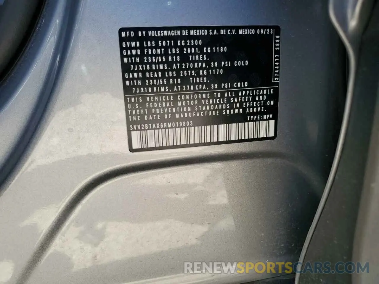 12 Photograph of a damaged car 3VV2B7AX6RM019803 VOLKSWAGEN TIGUAN 2024