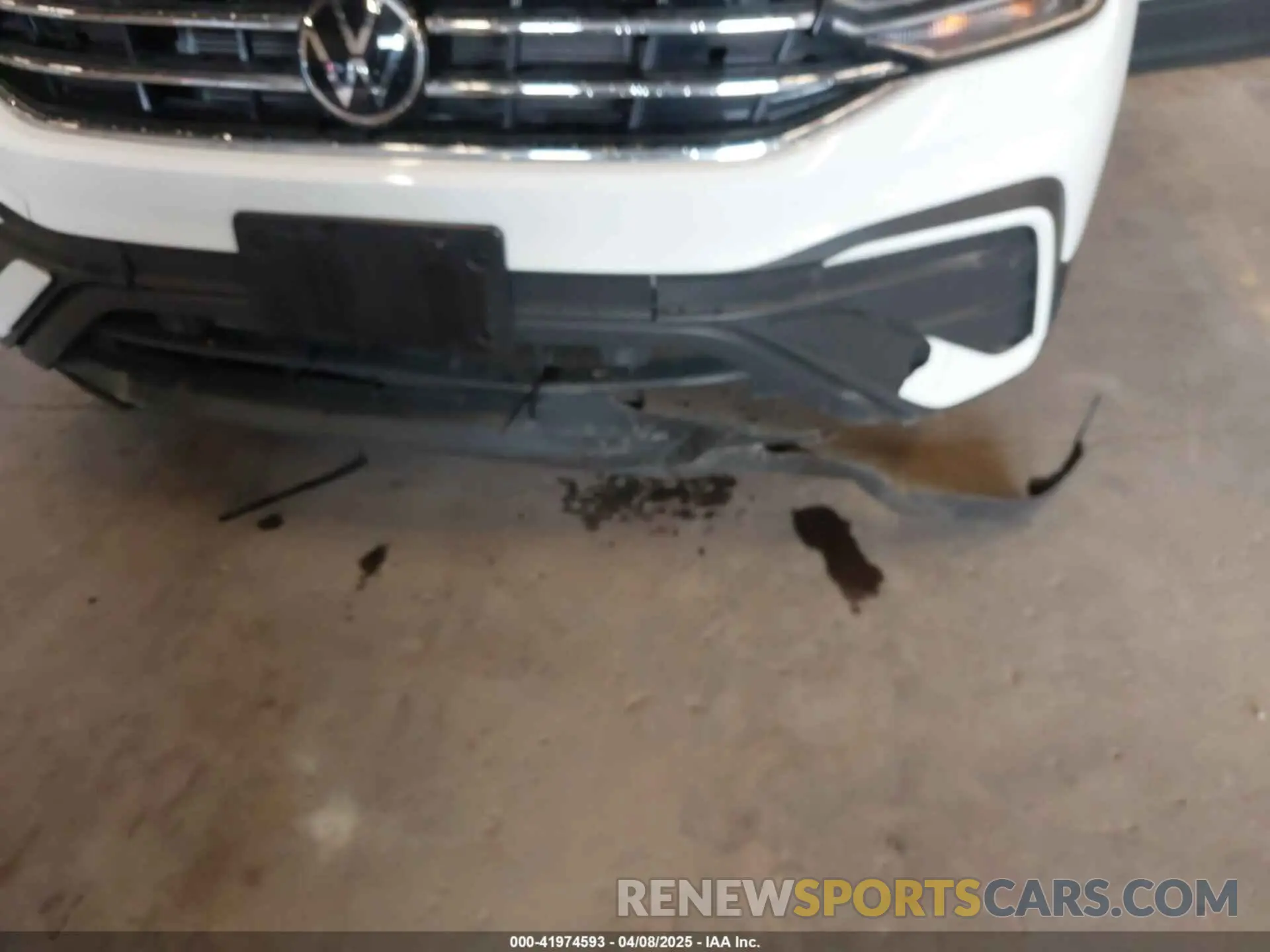 6 Photograph of a damaged car 3VV2B7AX7RM034374 VOLKSWAGEN TIGUAN 2024