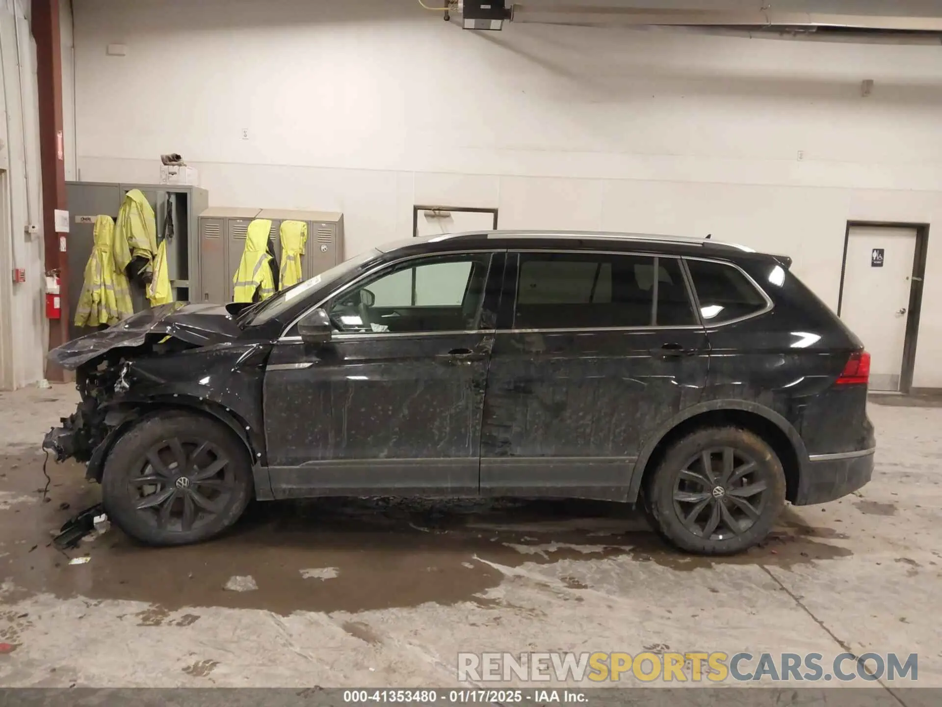 14 Фотография поврежденного автомобиля 3VV2B7AX7RM043477 VOLKSWAGEN TIGUAN 2024