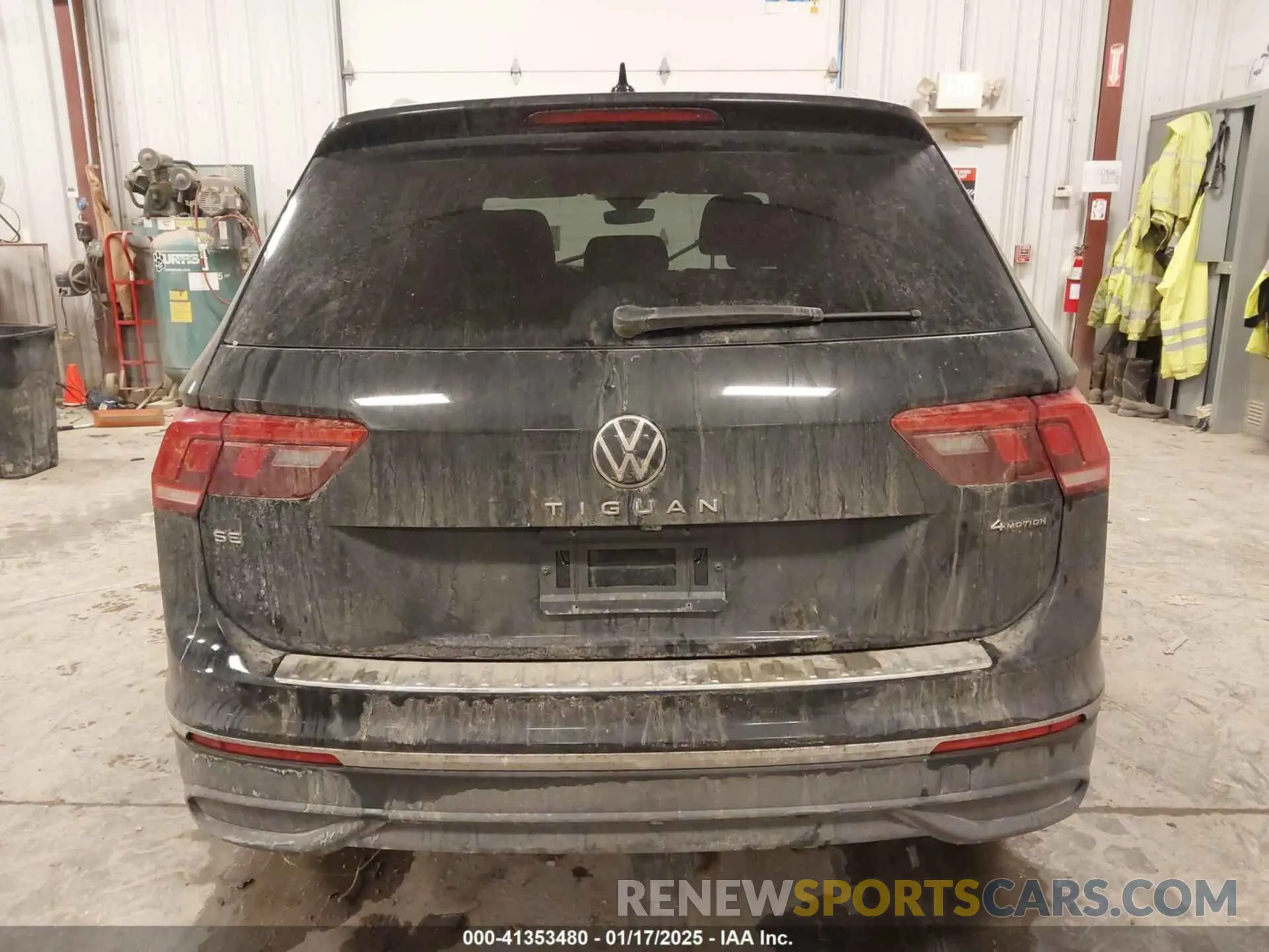 16 Фотография поврежденного автомобиля 3VV2B7AX7RM043477 VOLKSWAGEN TIGUAN 2024