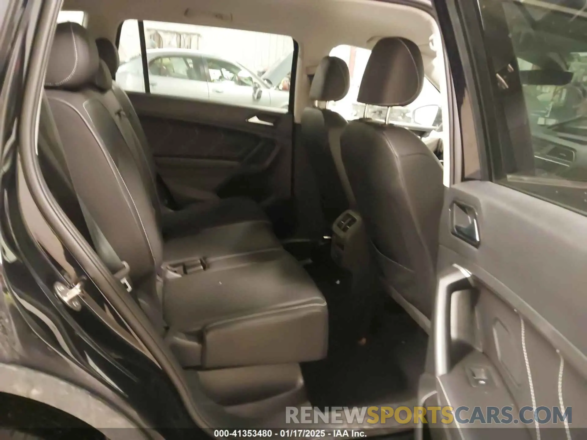 8 Фотография поврежденного автомобиля 3VV2B7AX7RM043477 VOLKSWAGEN TIGUAN 2024