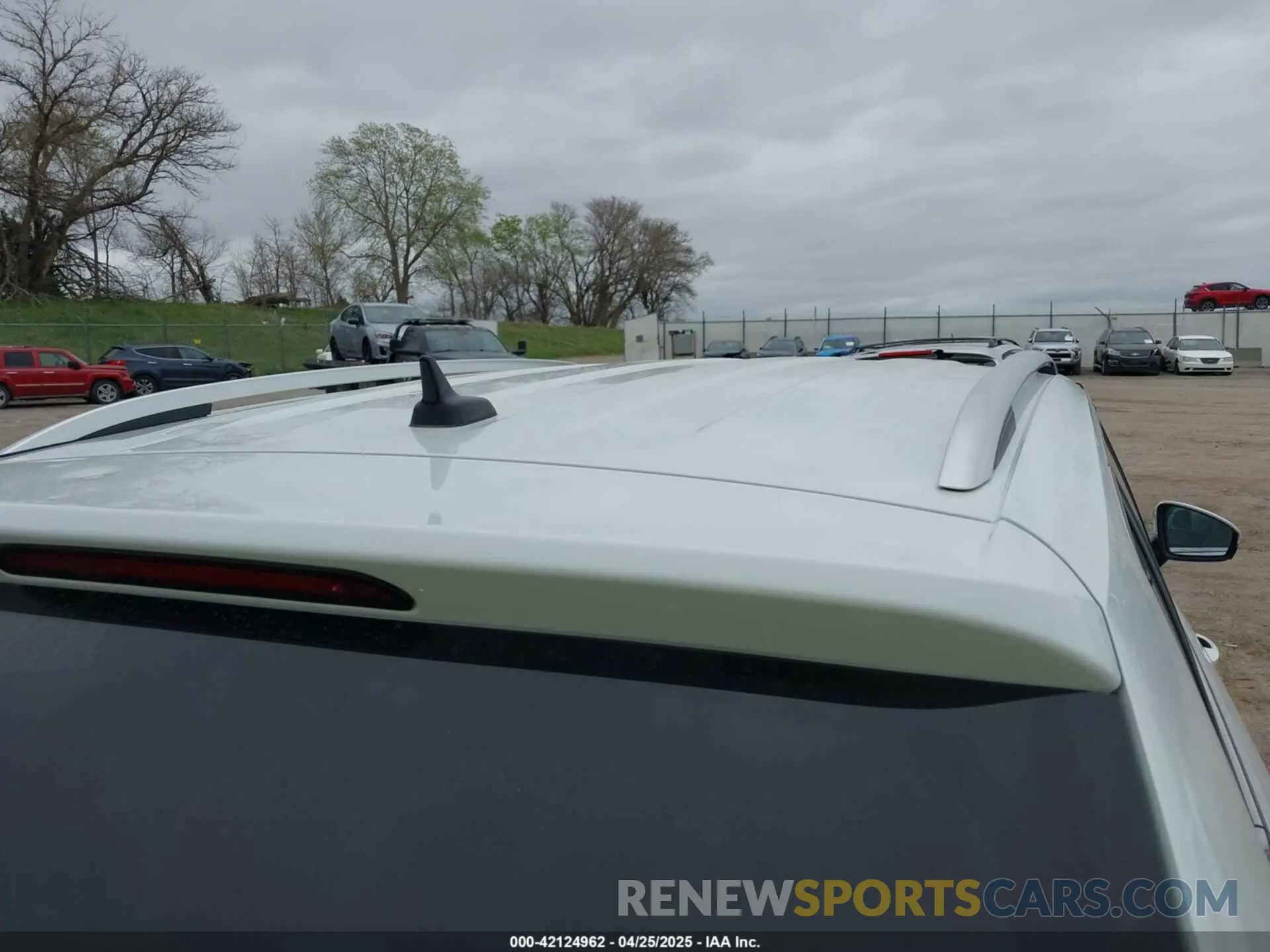 21 Photograph of a damaged car 3VV2B7AX7RM053331 VOLKSWAGEN TIGUAN 2024