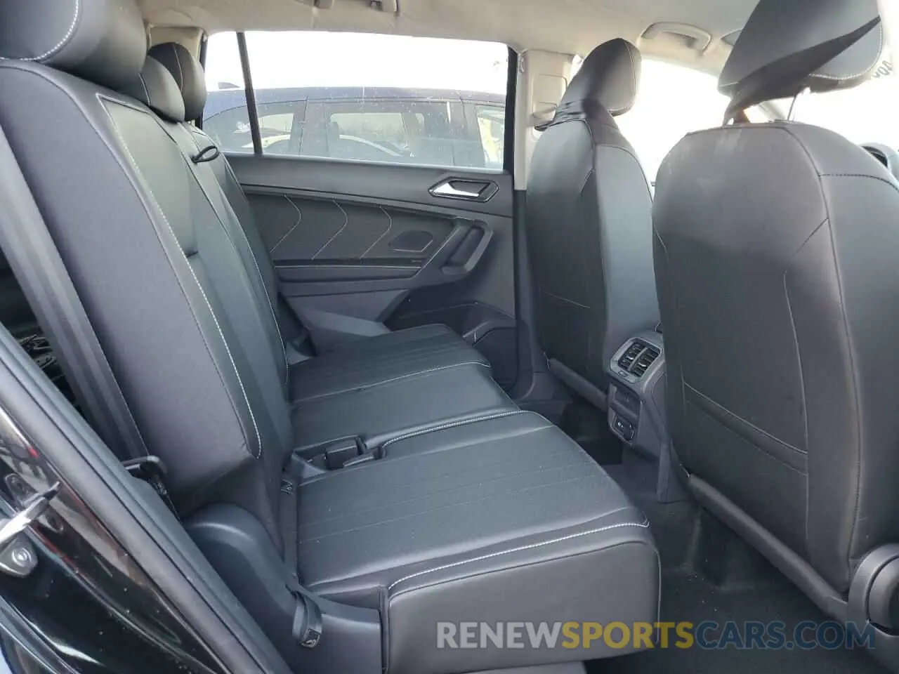 11 Фотография поврежденного автомобиля 3VV2B7AX7RM189426 VOLKSWAGEN TIGUAN 2024