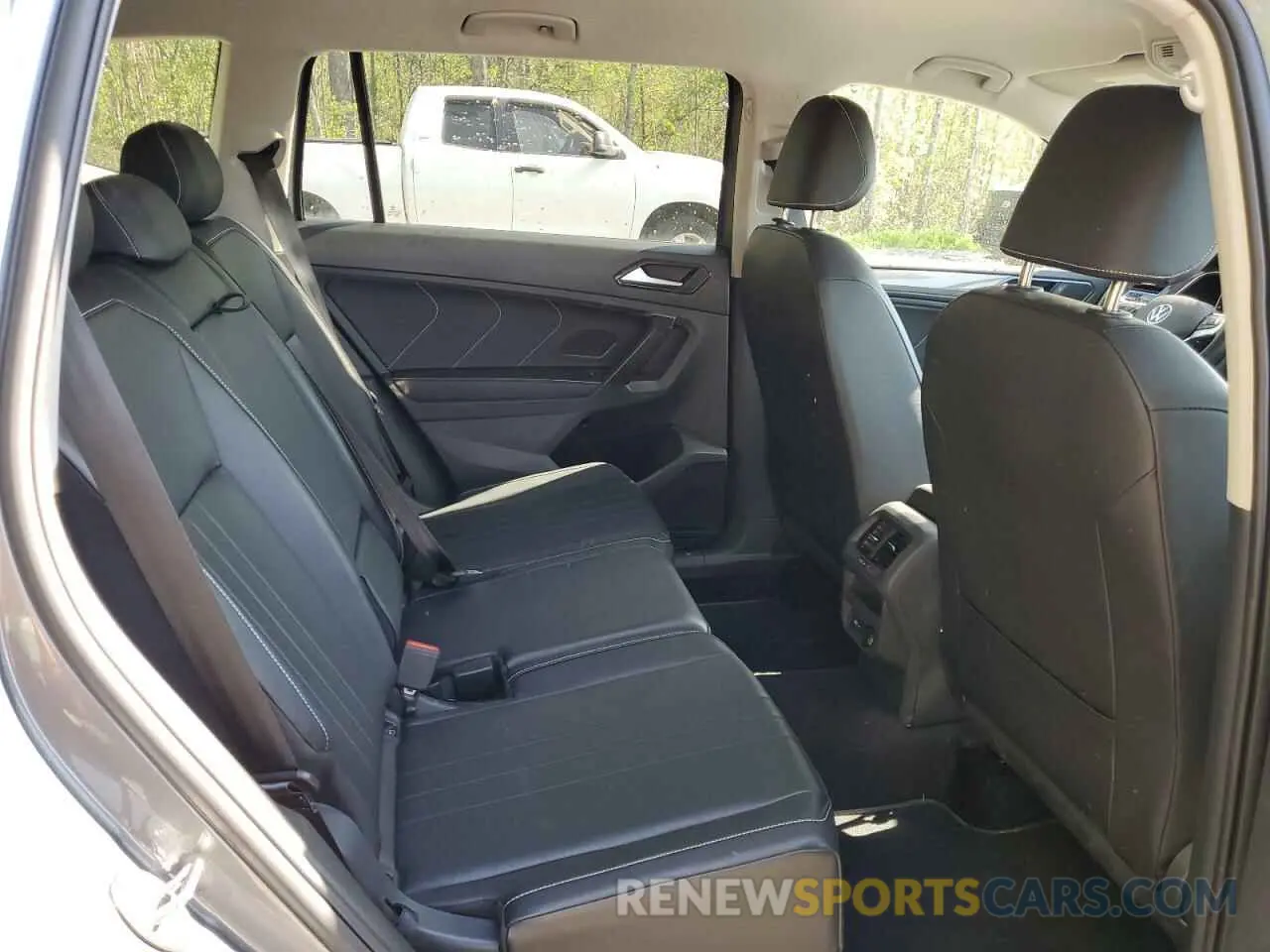 11 Photograph of a damaged car 3VV2B7AX9RM124058 VOLKSWAGEN TIGUAN 2024