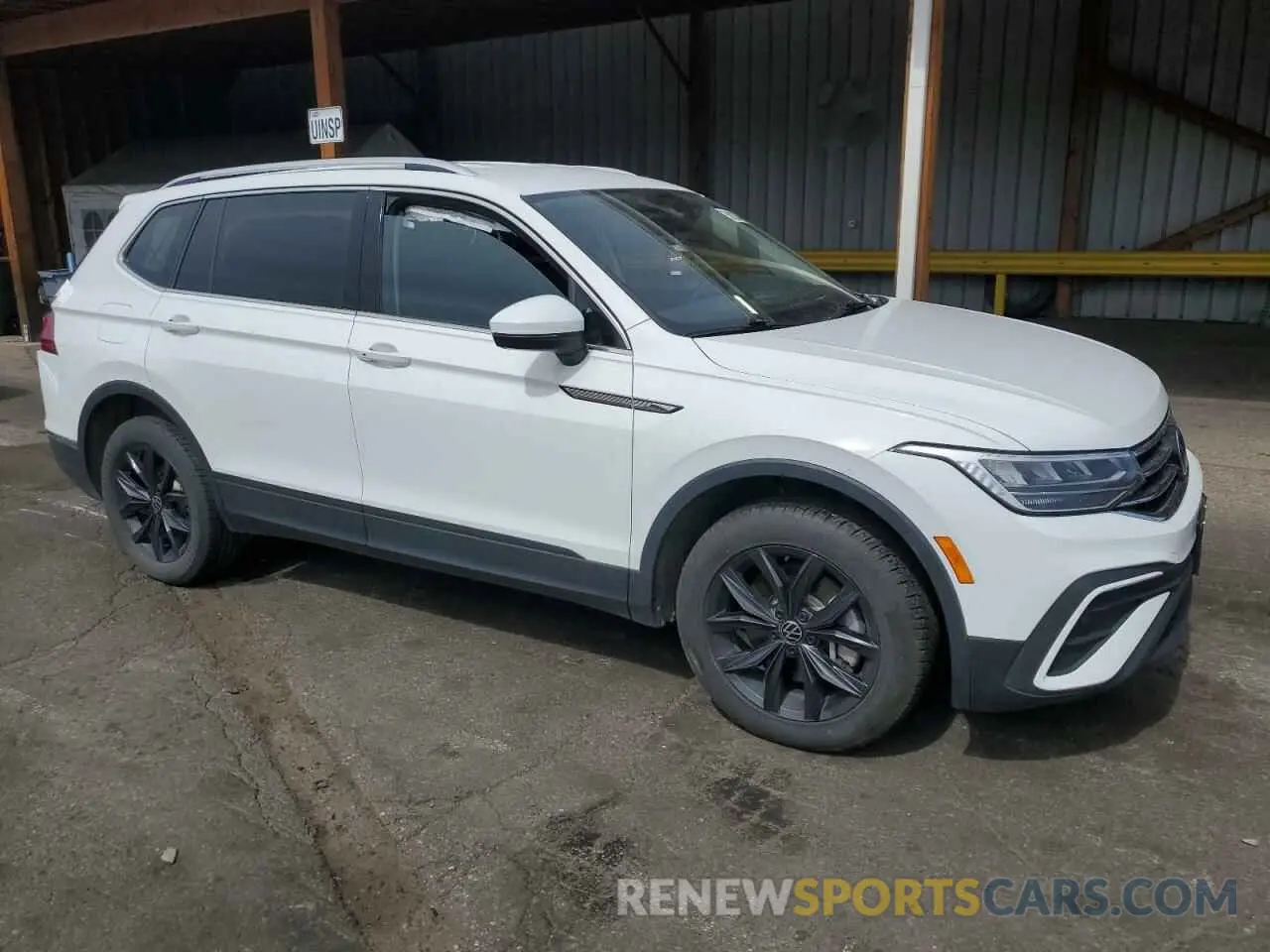 4 Фотография поврежденного автомобиля 3VV2B7AXXRM047037 VOLKSWAGEN TIGUAN 2024