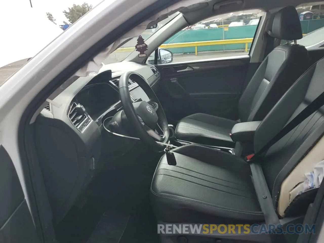 7 Фотография поврежденного автомобиля 3VV2B7AXXRM047037 VOLKSWAGEN TIGUAN 2024