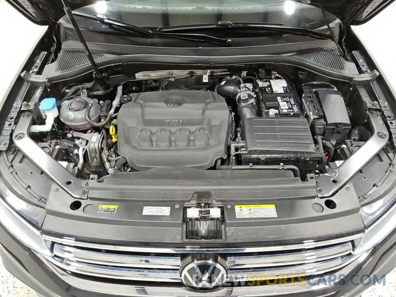 12 Photograph of a damaged car 3VV3B7AX1RM060831 VOLKSWAGEN TIGUAN 2024