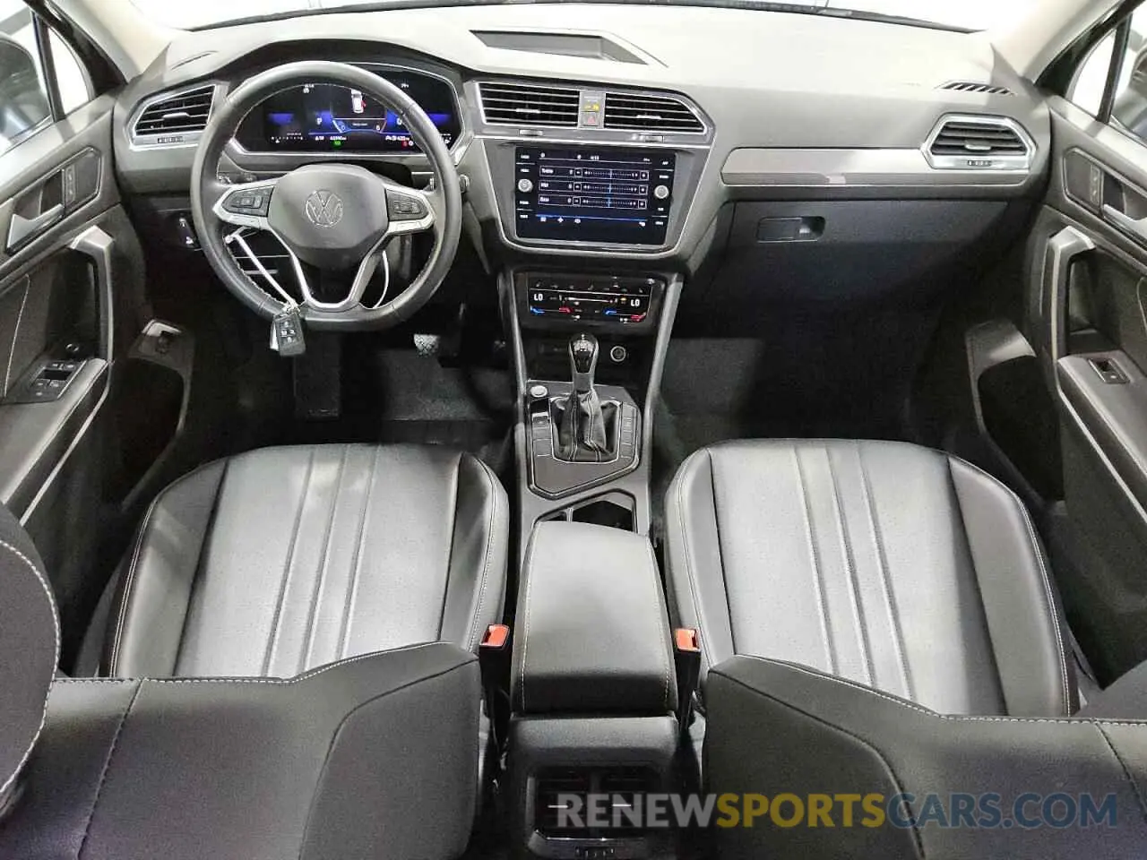 8 Photograph of a damaged car 3VV3B7AX1RM060831 VOLKSWAGEN TIGUAN 2024