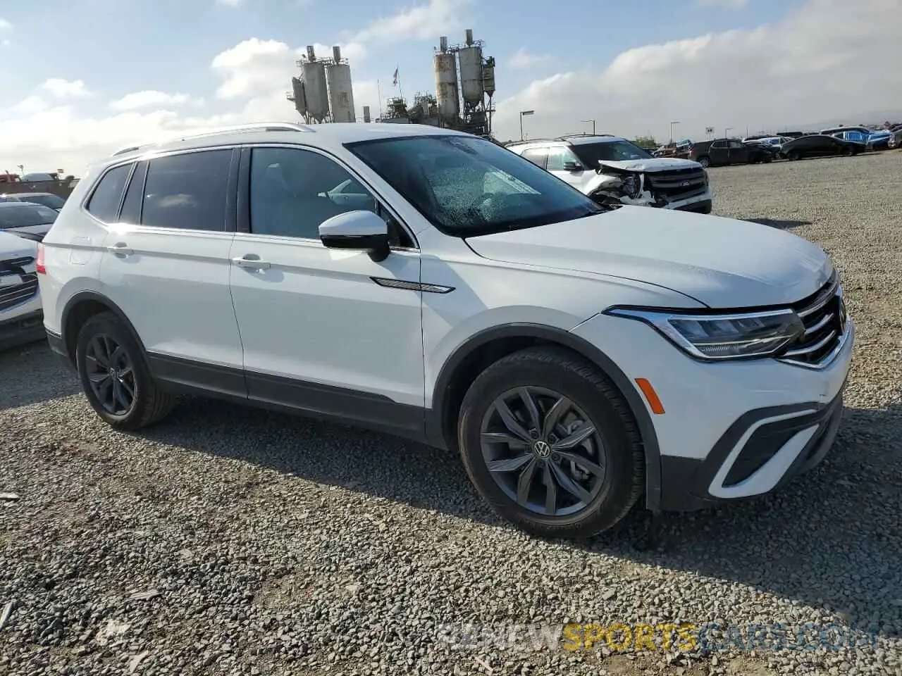 4 Photograph of a damaged car 3VV3B7AX3RM002039 VOLKSWAGEN TIGUAN 2024