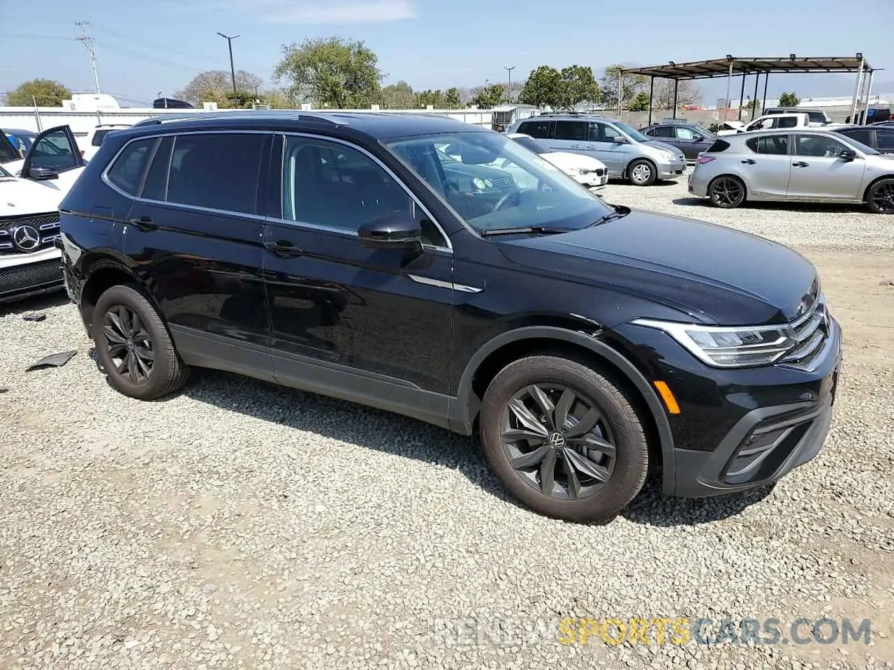 4 Фотография поврежденного автомобиля 3VV3B7AX4RM141404 VOLKSWAGEN TIGUAN 2024