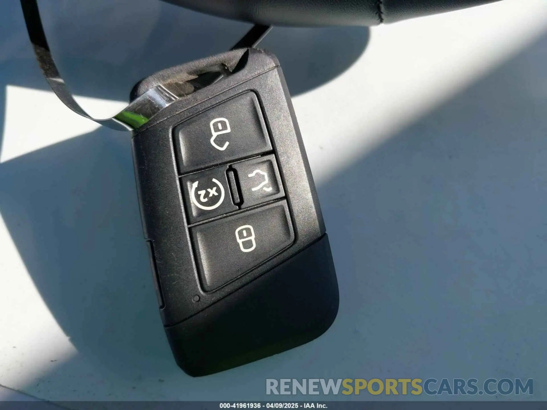 11 Photograph of a damaged car 3VV3B7AX4RM184821 VOLKSWAGEN TIGUAN 2024