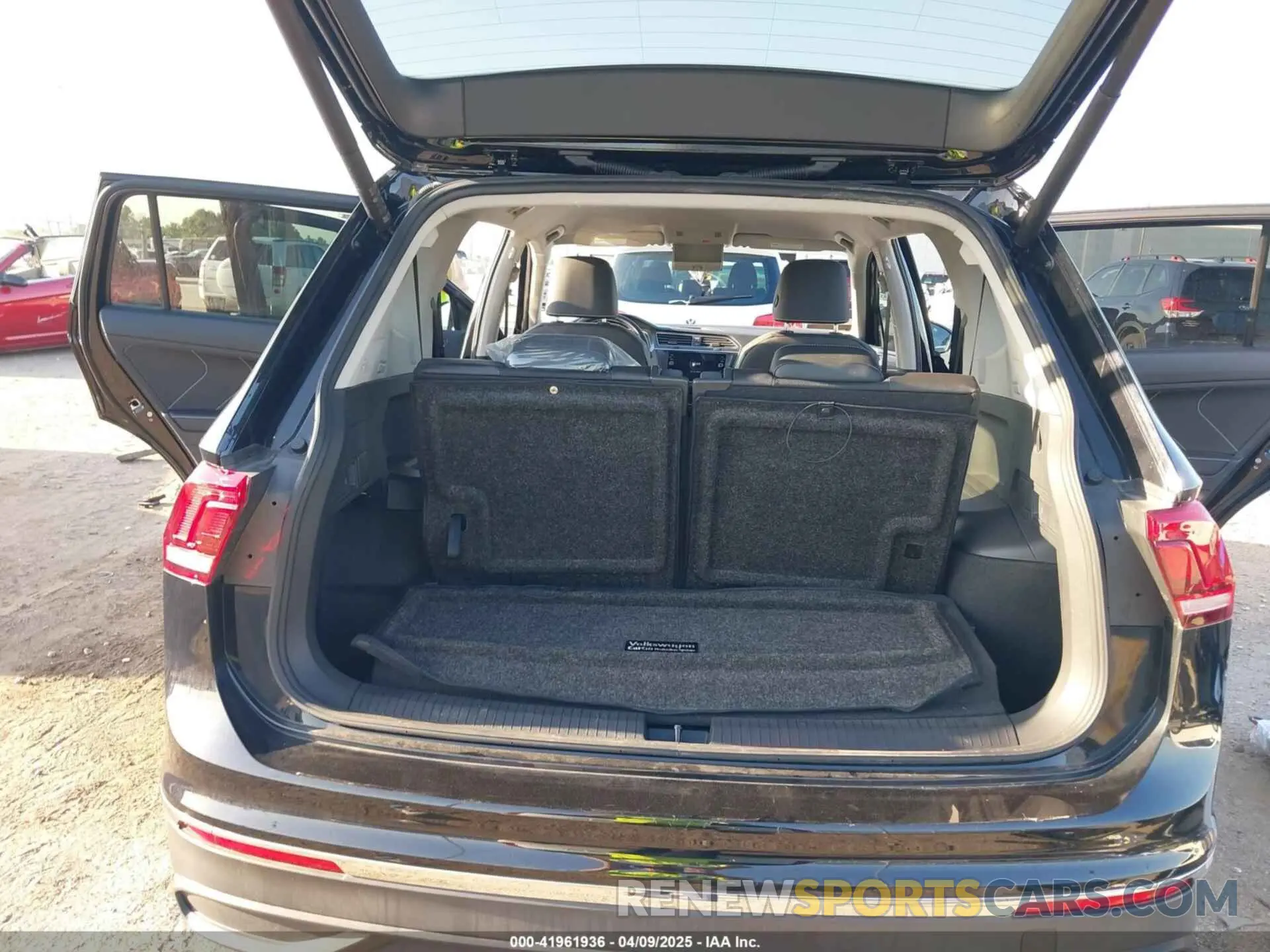20 Photograph of a damaged car 3VV3B7AX4RM184821 VOLKSWAGEN TIGUAN 2024