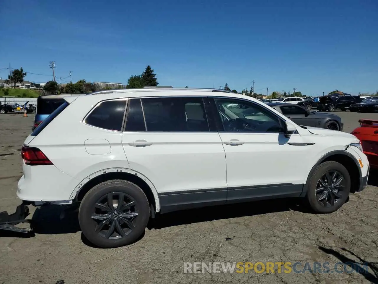 3 Фотография поврежденного автомобиля 3VV3B7AX7RM093378 VOLKSWAGEN TIGUAN 2024