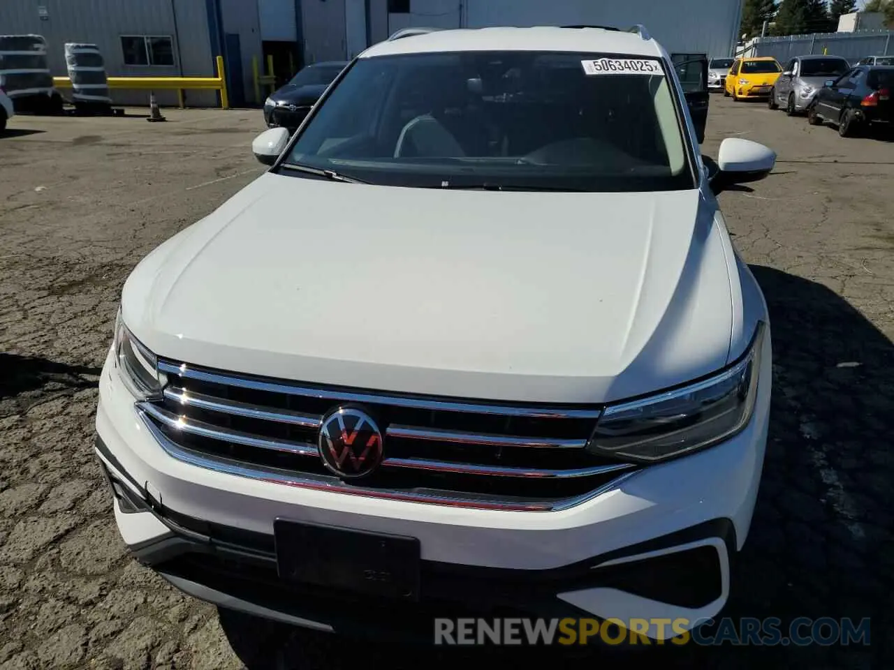 5 Фотография поврежденного автомобиля 3VV3B7AX7RM093378 VOLKSWAGEN TIGUAN 2024