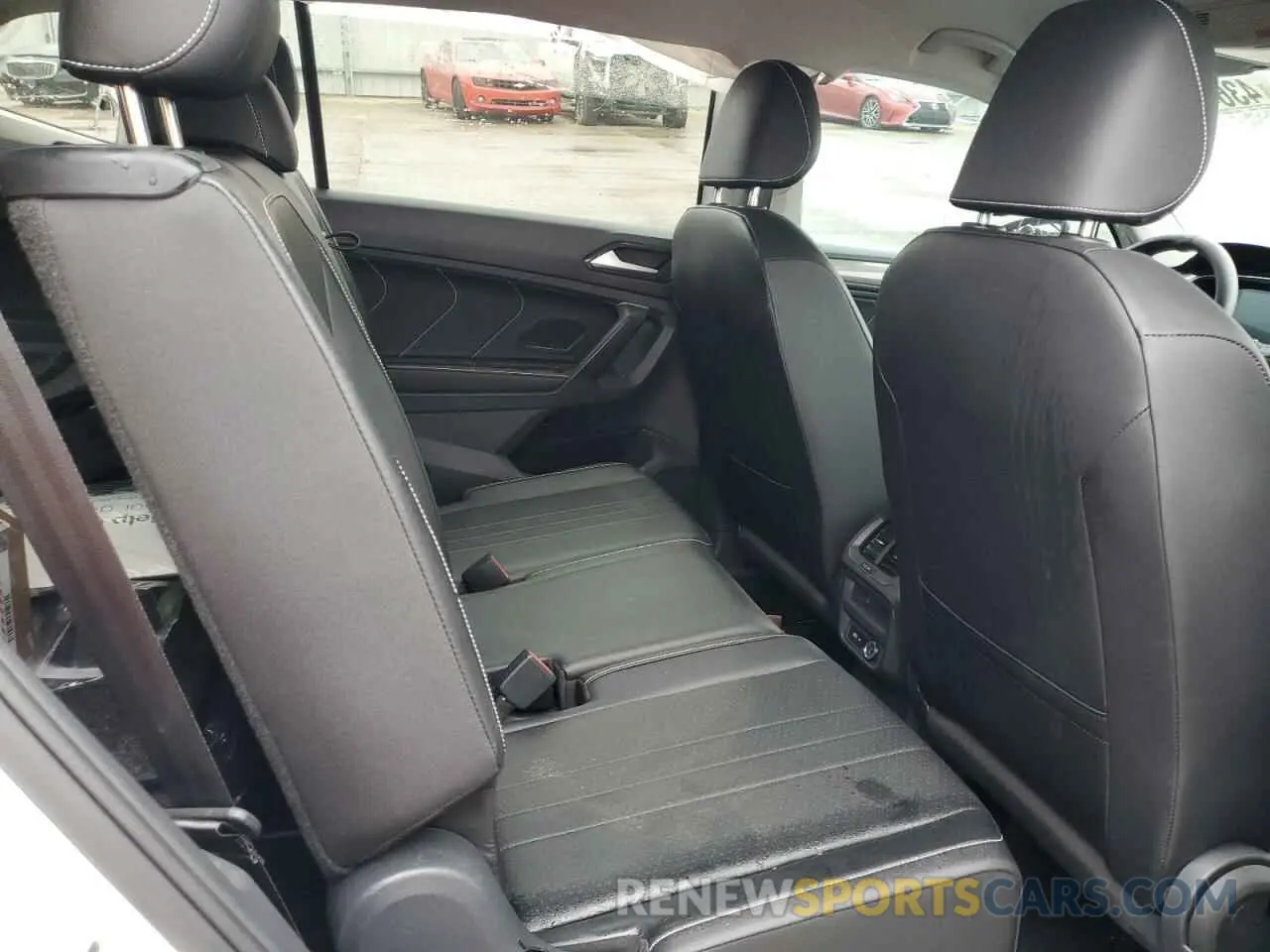 11 Photograph of a damaged car 3VV3B7AX8RM115436 VOLKSWAGEN TIGUAN 2024