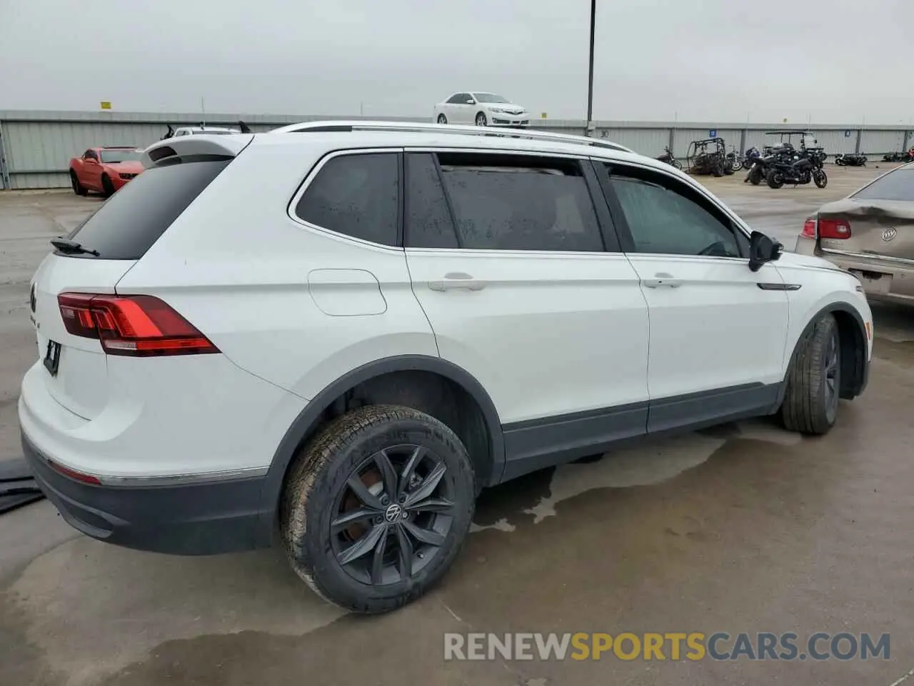 3 Photograph of a damaged car 3VV3B7AX8RM115436 VOLKSWAGEN TIGUAN 2024