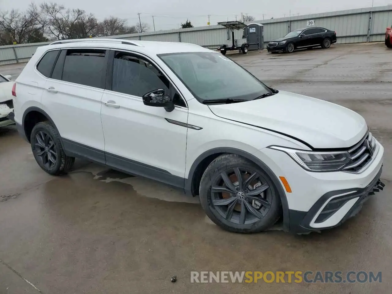 4 Photograph of a damaged car 3VV3B7AX8RM115436 VOLKSWAGEN TIGUAN 2024