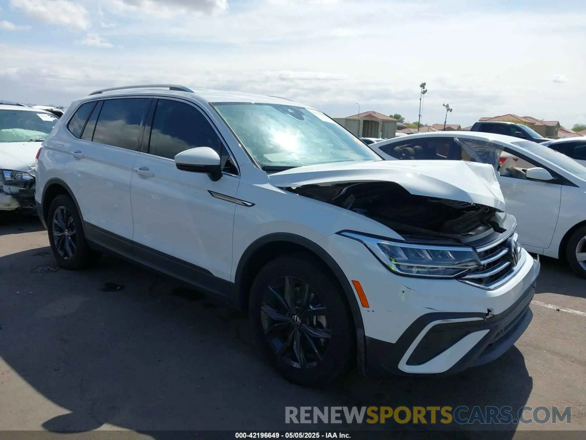 1 Фотография поврежденного автомобиля 3VV3B7AXXRM101084 VOLKSWAGEN TIGUAN 2024