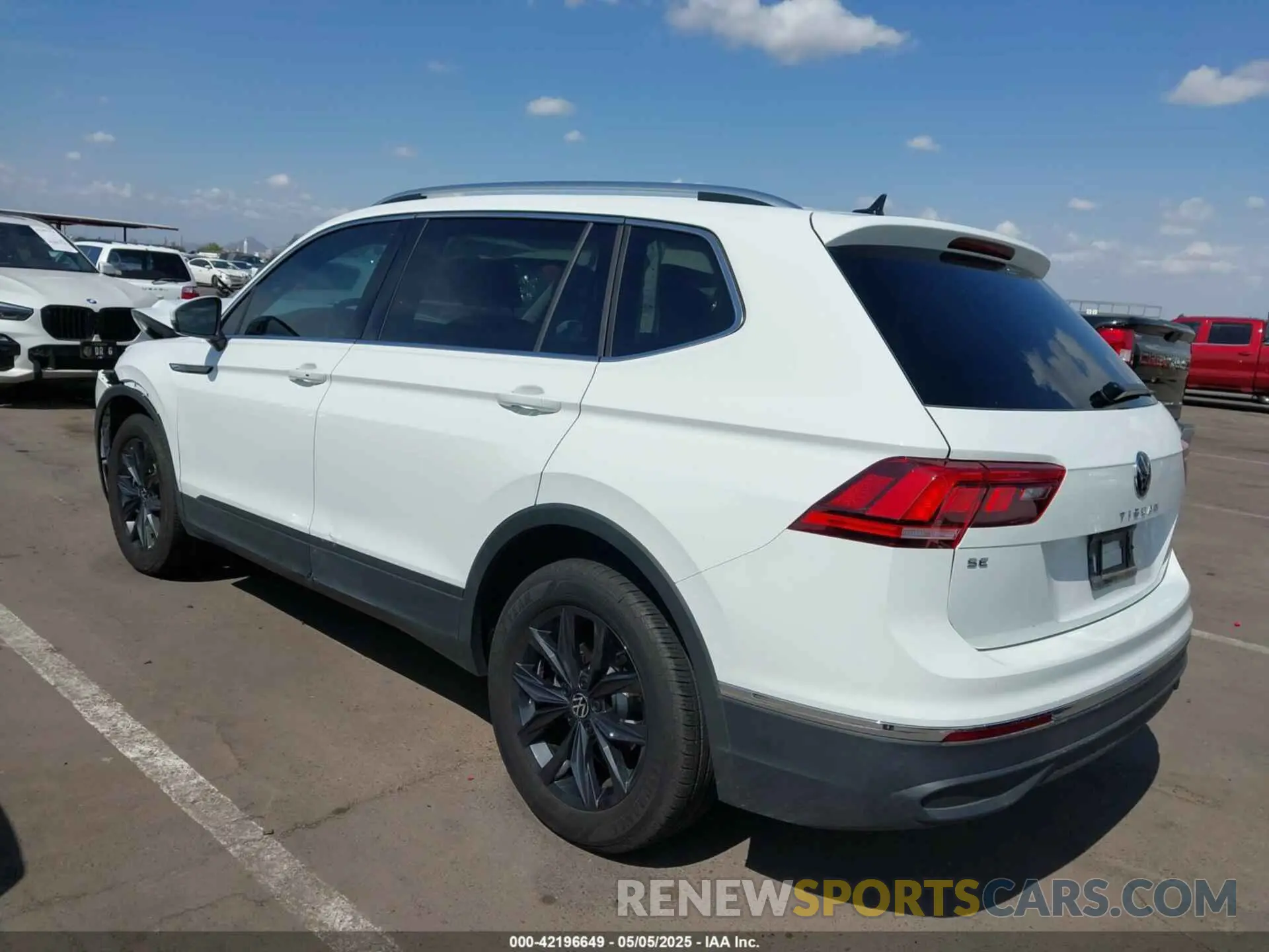 3 Фотография поврежденного автомобиля 3VV3B7AXXRM101084 VOLKSWAGEN TIGUAN 2024