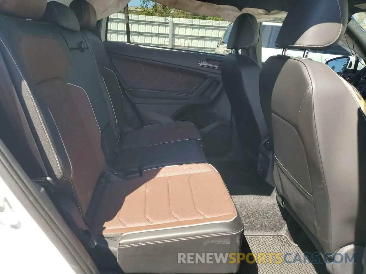11 Photograph of a damaged car 3VV4B7AX9RM043389 VOLKSWAGEN TIGUAN 2024