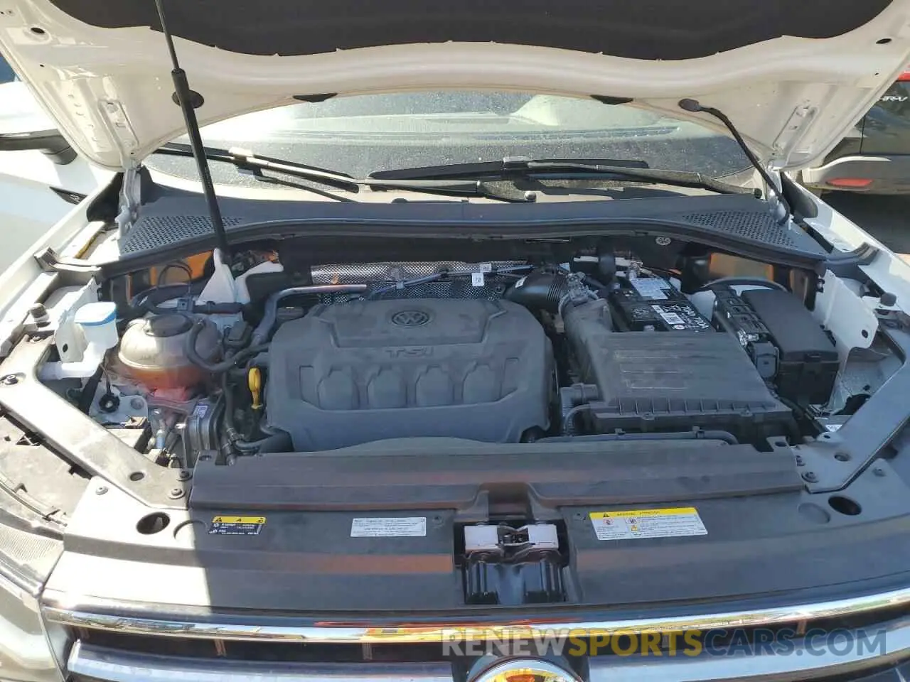 12 Photograph of a damaged car 3VV4B7AX9RM043389 VOLKSWAGEN TIGUAN 2024