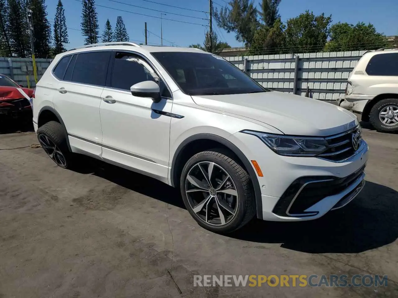 4 Photograph of a damaged car 3VV4B7AX9RM043389 VOLKSWAGEN TIGUAN 2024