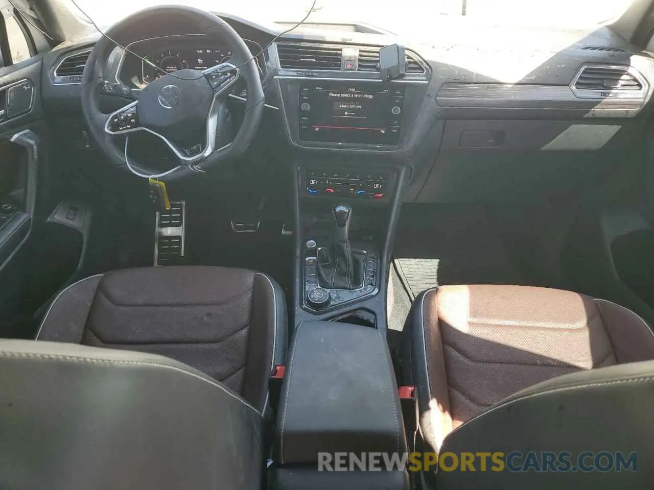 8 Photograph of a damaged car 3VV4B7AX9RM043389 VOLKSWAGEN TIGUAN 2024