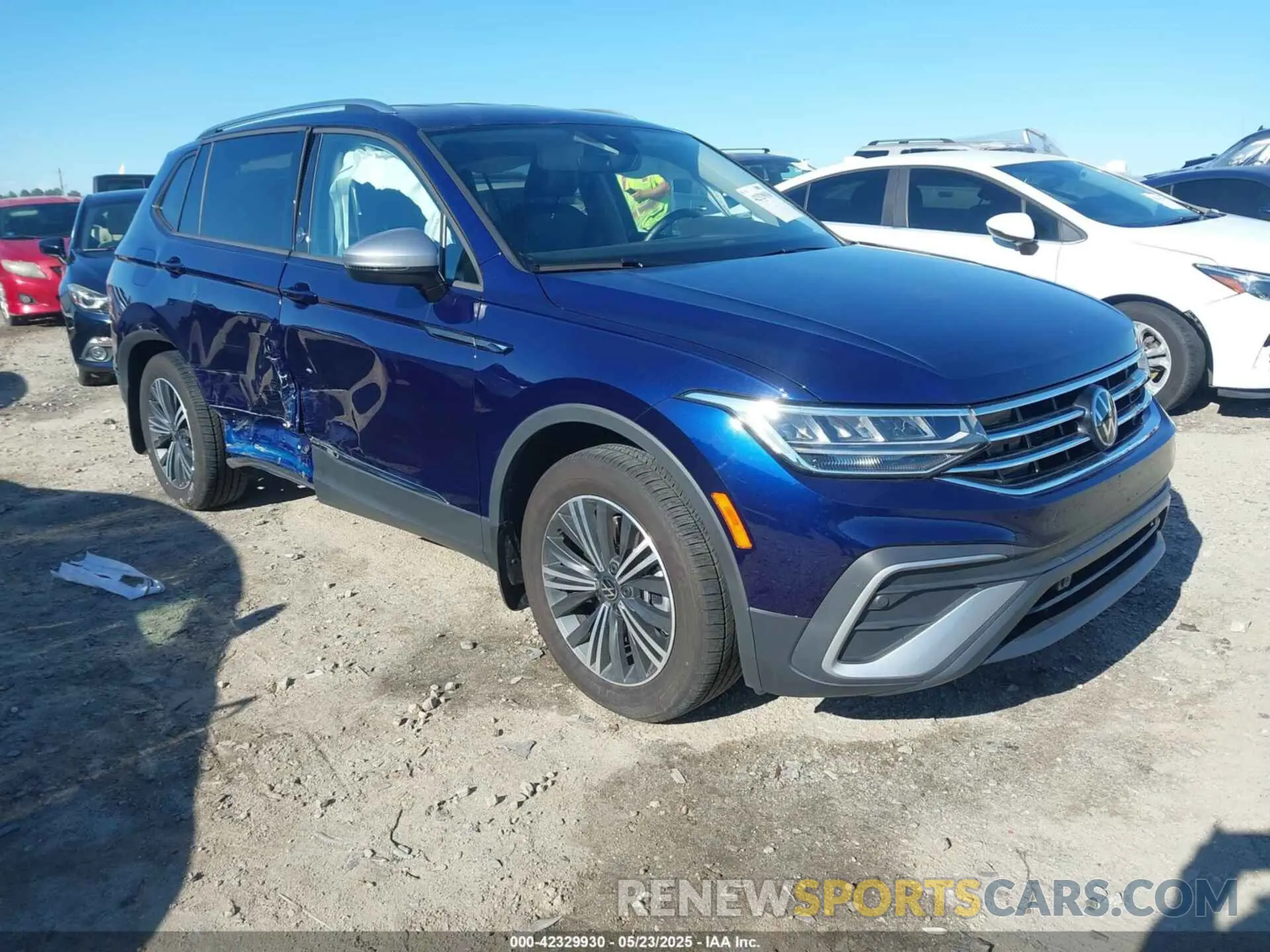 1 Photograph of a damaged car 3VV6B7AX5RM225695 VOLKSWAGEN TIGUAN 2024