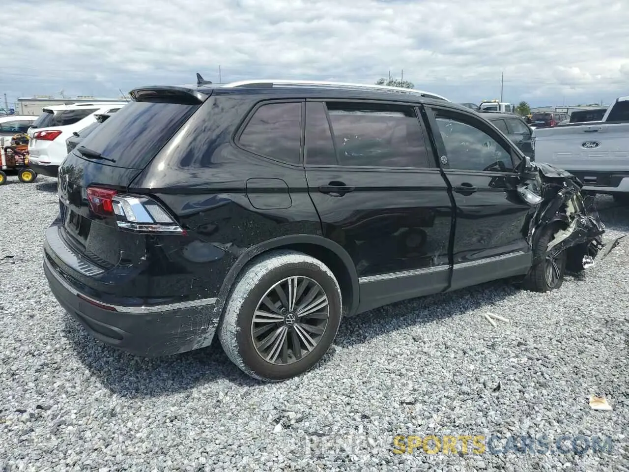 3 Photograph of a damaged car 3VV6B7AX6RM227665 VOLKSWAGEN TIGUAN 2024