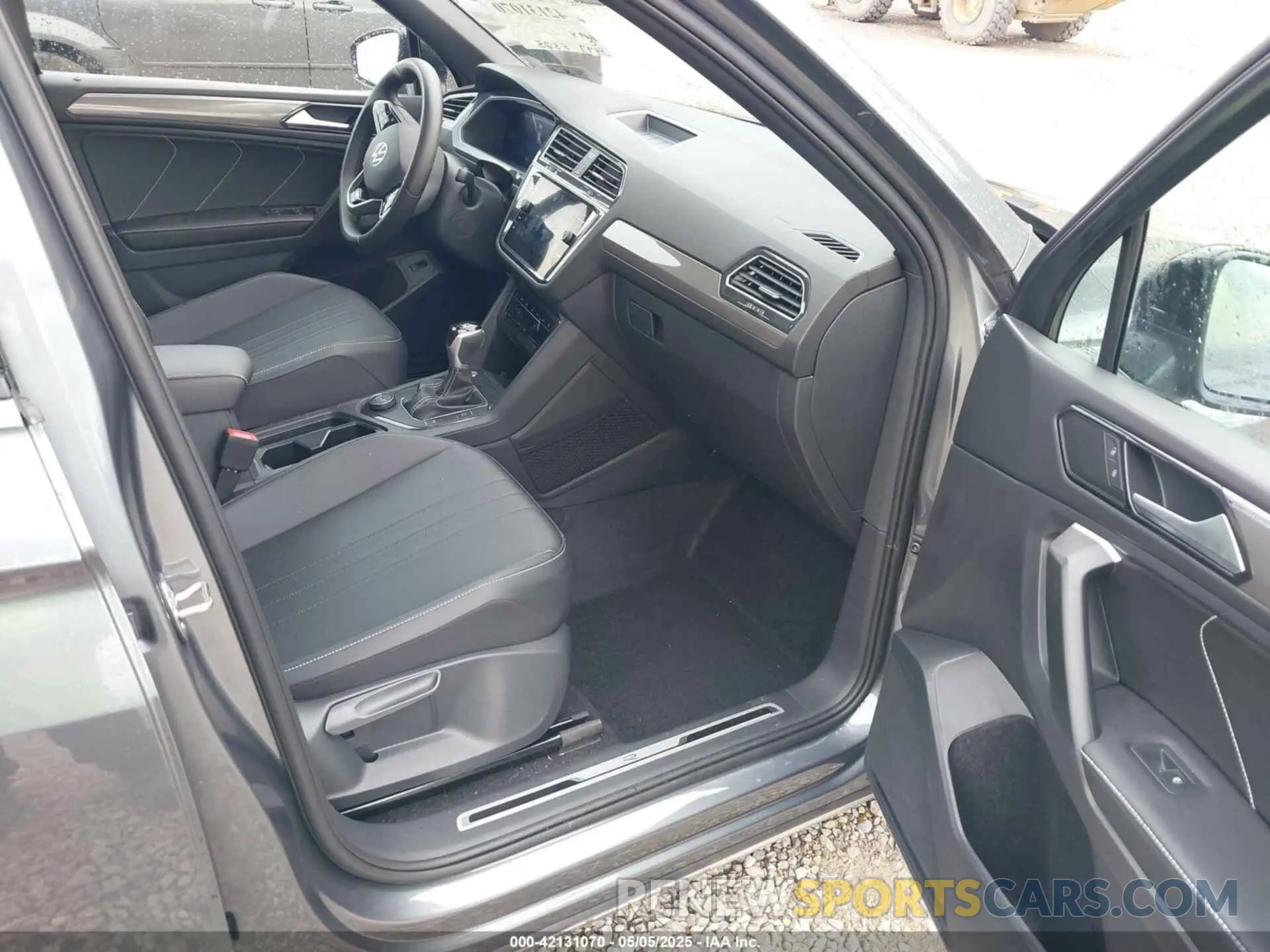 5 Фотография поврежденного автомобиля 3VV8B7AX1RM181025 VOLKSWAGEN TIGUAN 2024