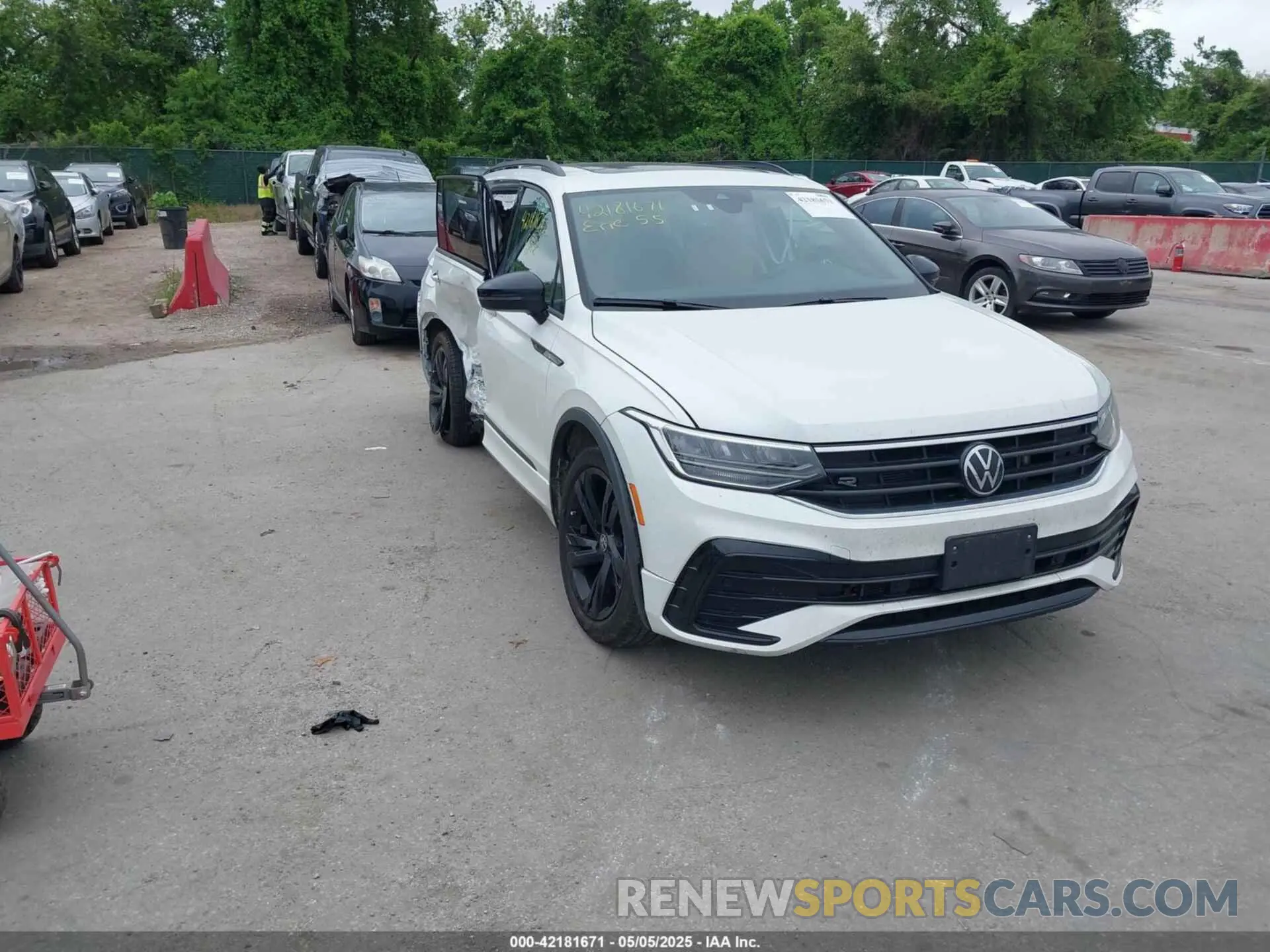 1 Photograph of a damaged car 3VV8B7AX3RM019431 VOLKSWAGEN TIGUAN 2024