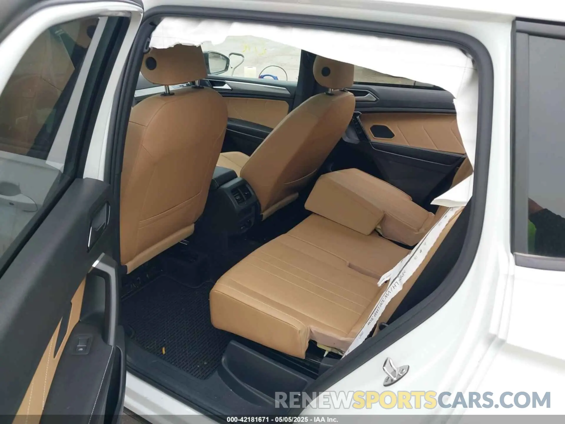 8 Photograph of a damaged car 3VV8B7AX3RM019431 VOLKSWAGEN TIGUAN 2024