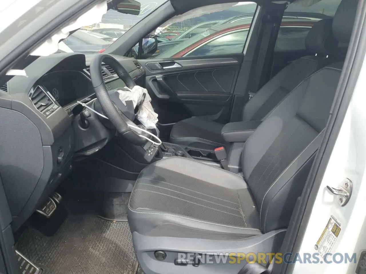 7 Photograph of a damaged car 3VV8B7AX4RM063972 VOLKSWAGEN TIGUAN 2024