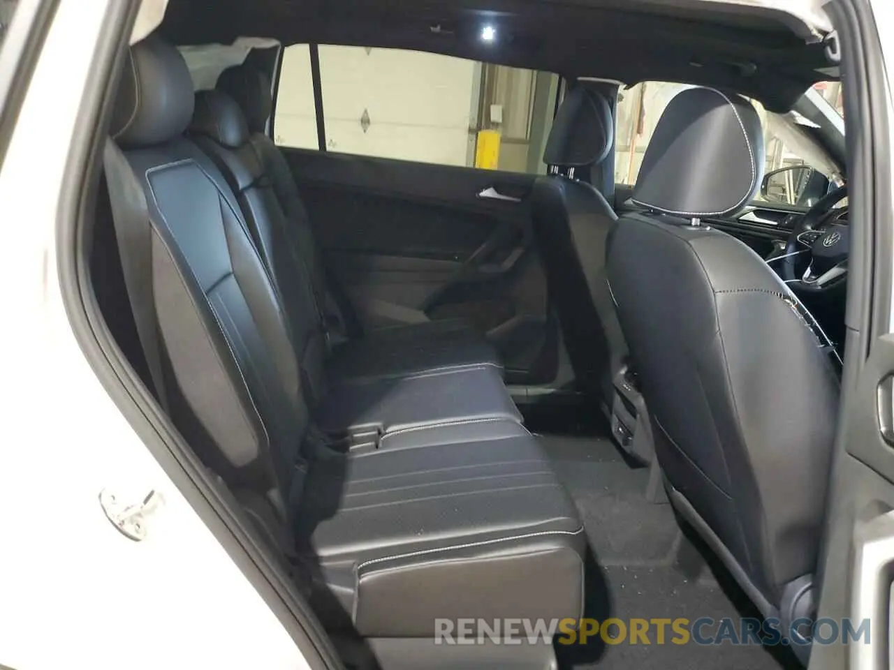11 Photograph of a damaged car 3VV8B7AX5RM090744 VOLKSWAGEN TIGUAN 2024
