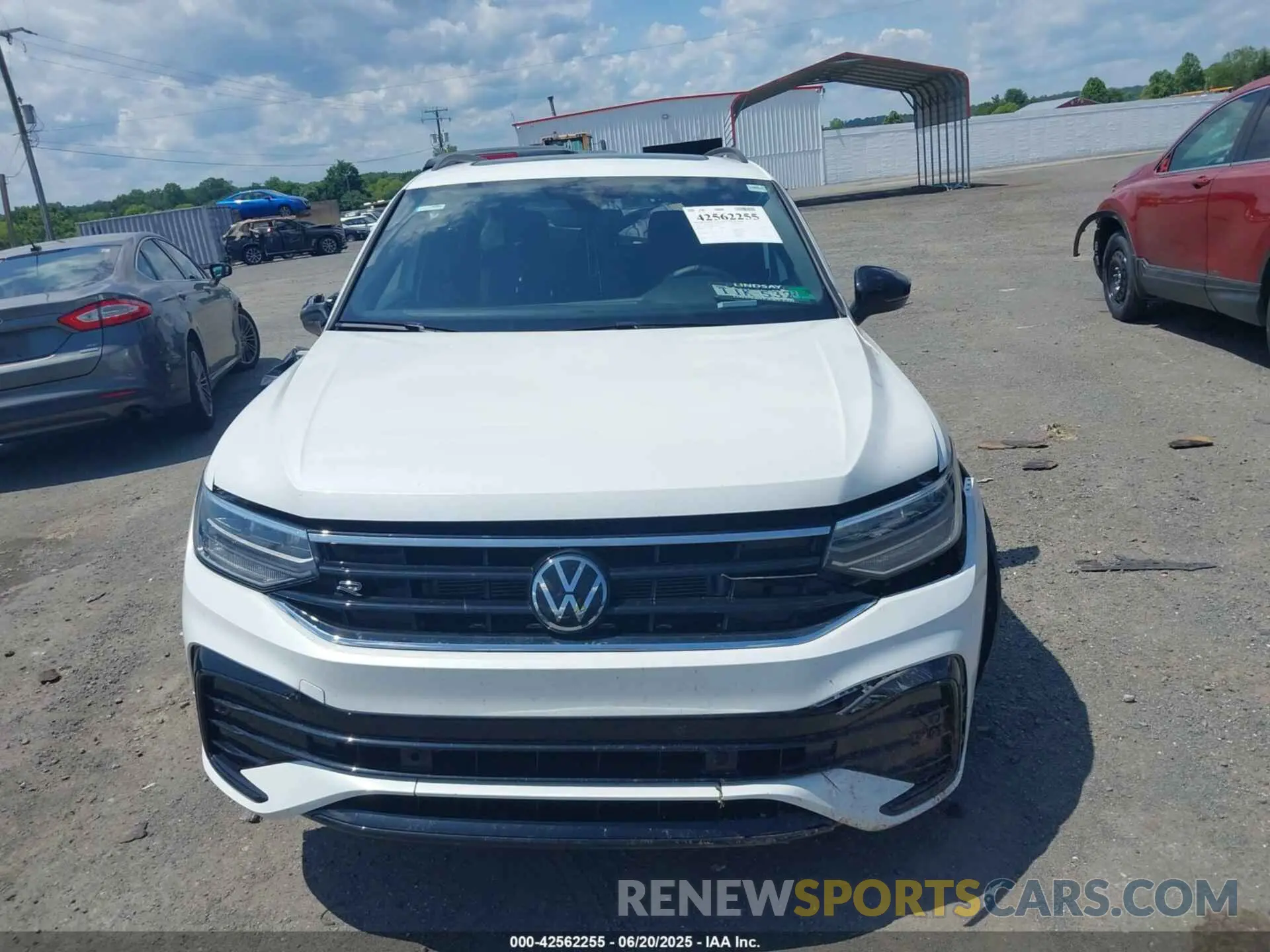11 Photograph of a damaged car 3VV8B7AX6RM058451 VOLKSWAGEN TIGUAN 2024