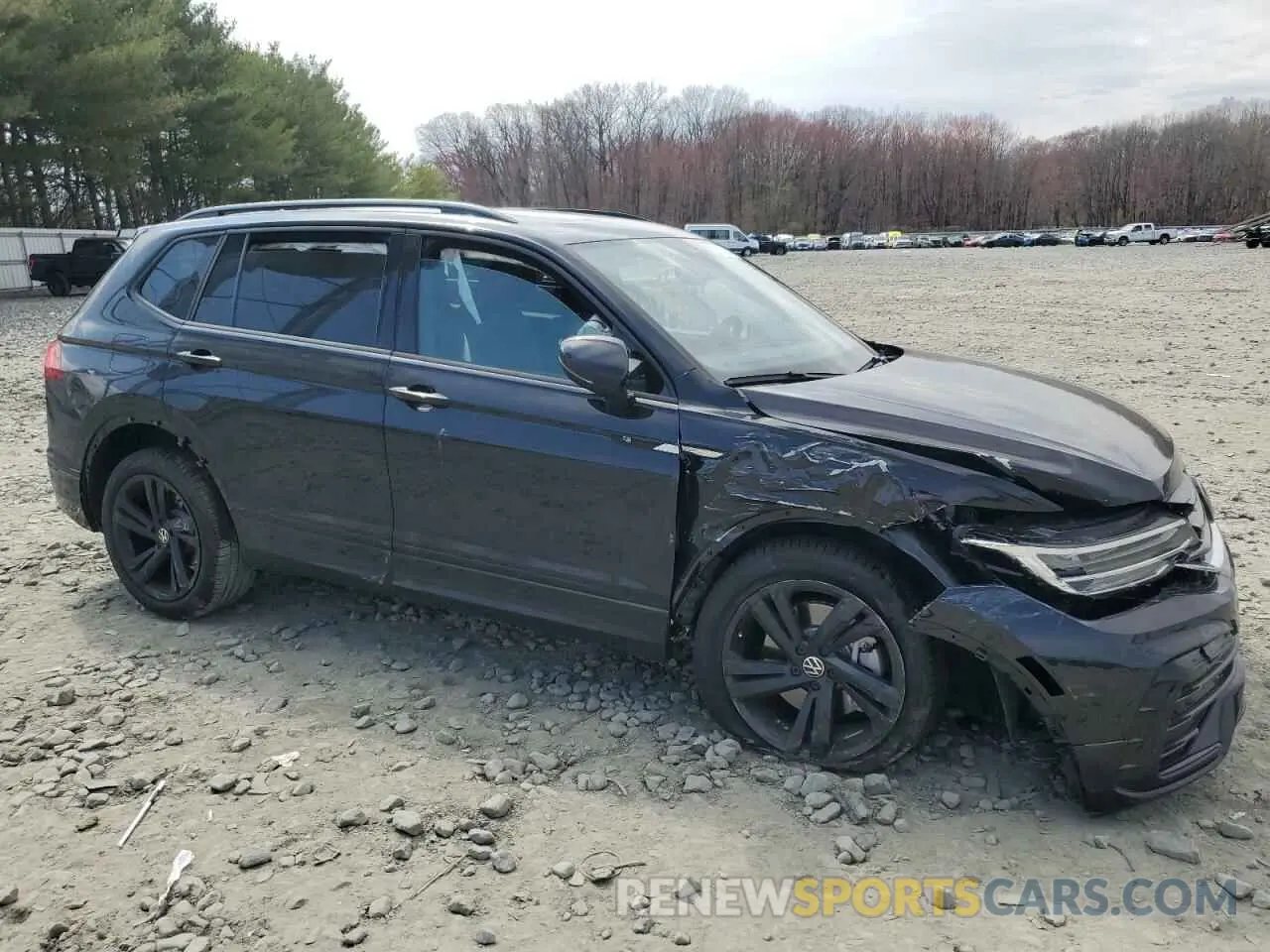 4 Photograph of a damaged car 3VV8B7AX9RM221447 VOLKSWAGEN TIGUAN 2024