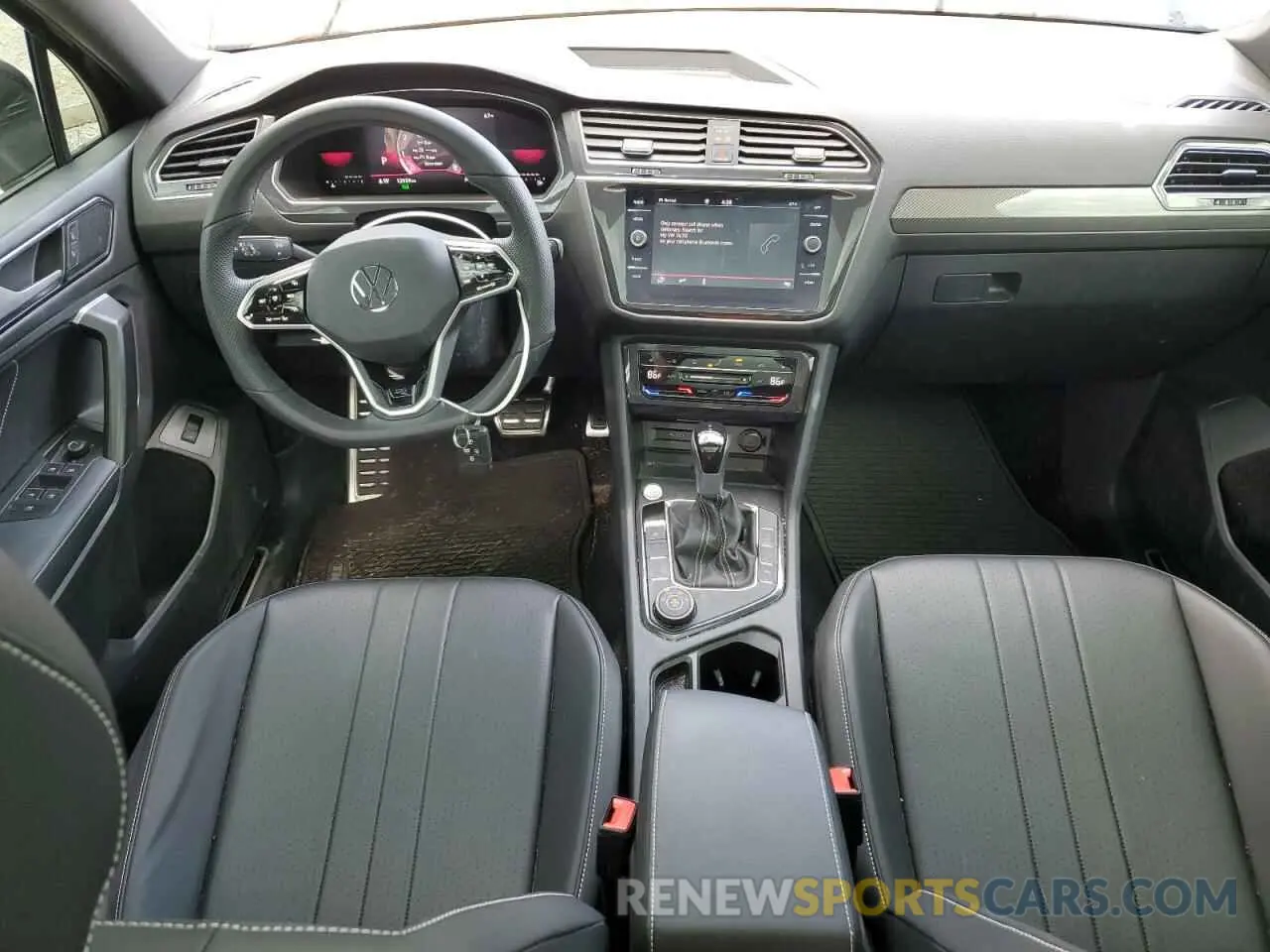 8 Photograph of a damaged car 3VV8B7AXXRM063670 VOLKSWAGEN TIGUAN 2024