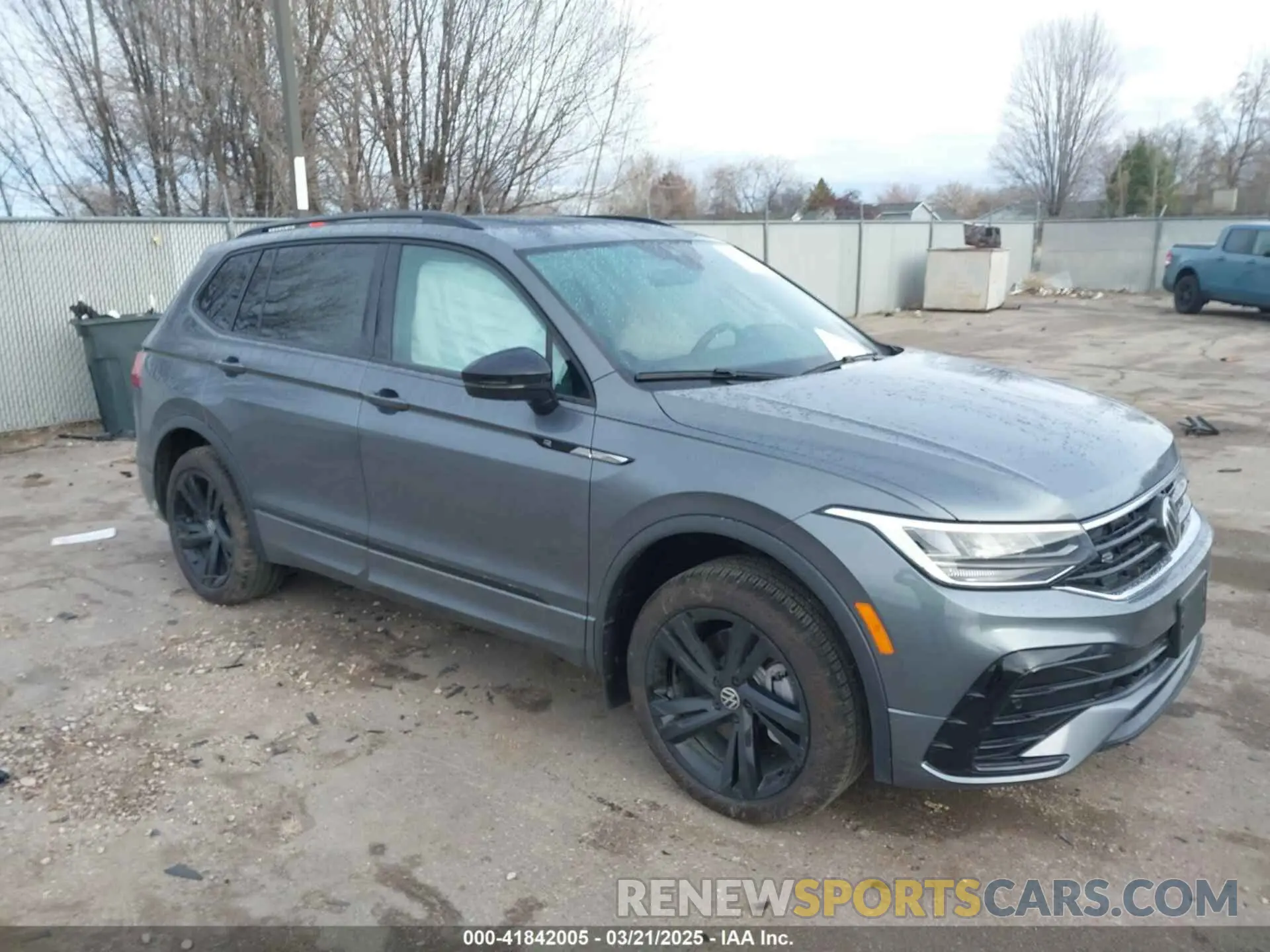 1 Фотография поврежденного автомобиля 3VV8B7AXXRM116335 VOLKSWAGEN TIGUAN 2024