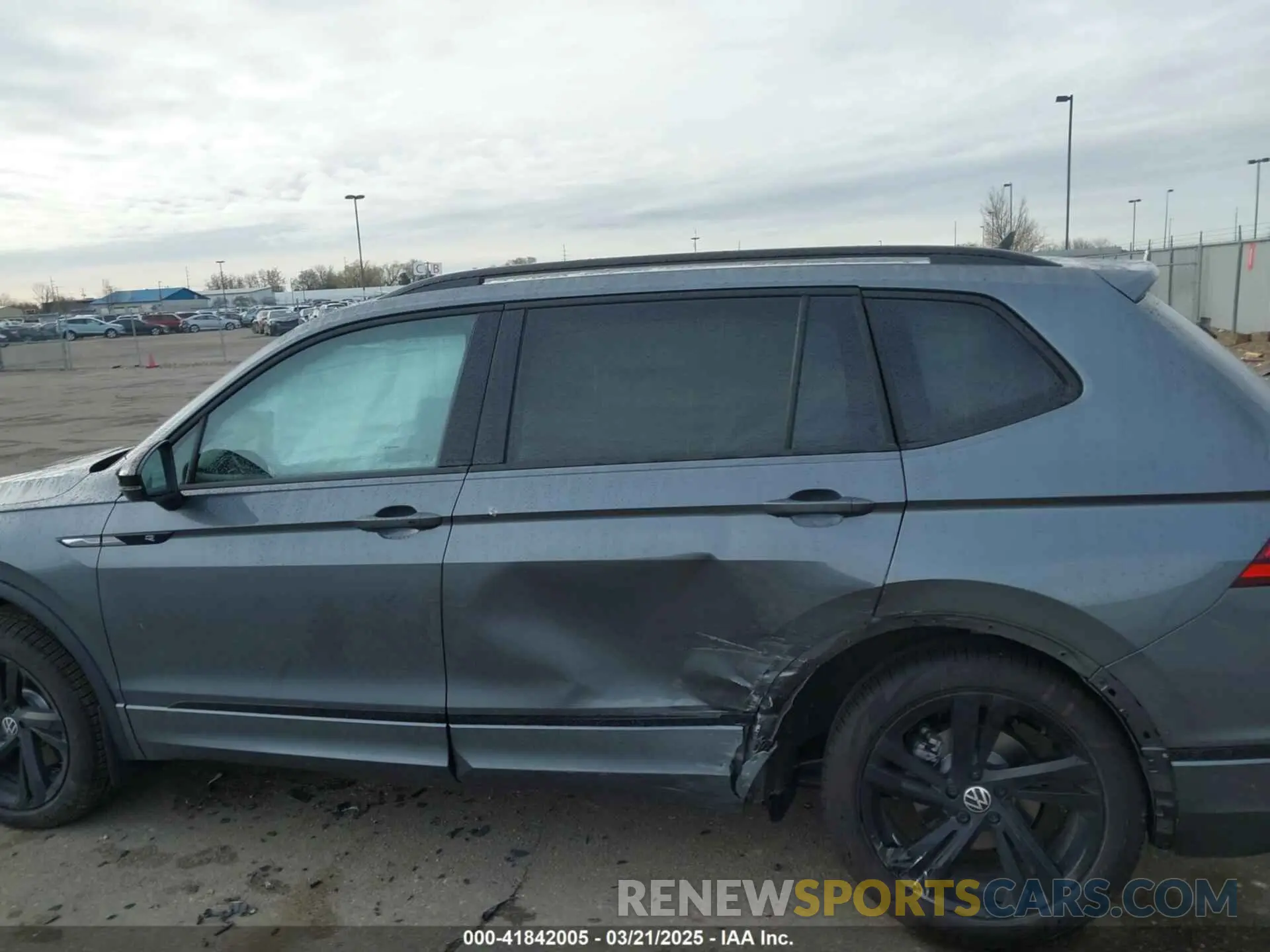 14 Фотография поврежденного автомобиля 3VV8B7AXXRM116335 VOLKSWAGEN TIGUAN 2024