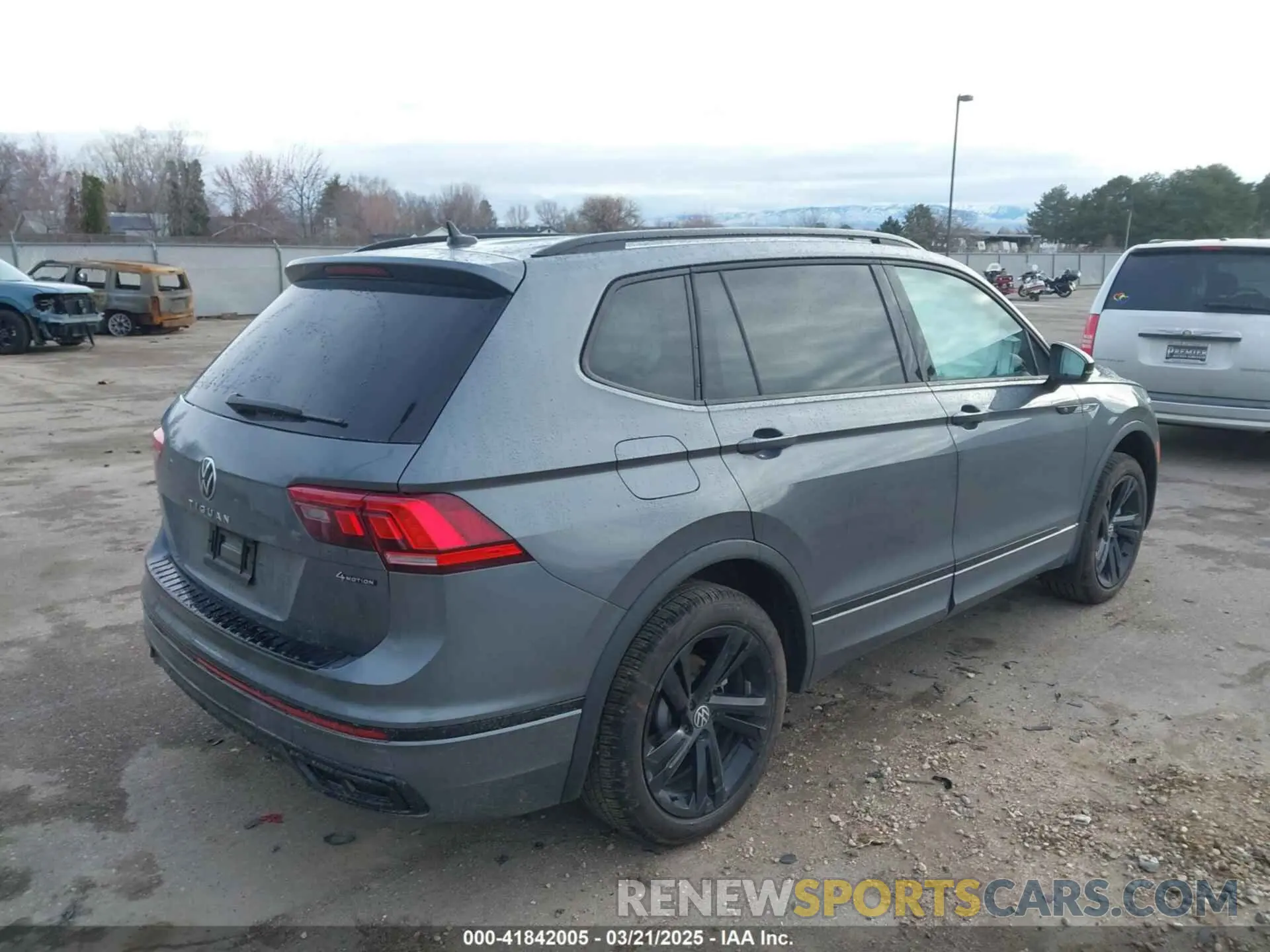 4 Фотография поврежденного автомобиля 3VV8B7AXXRM116335 VOLKSWAGEN TIGUAN 2024