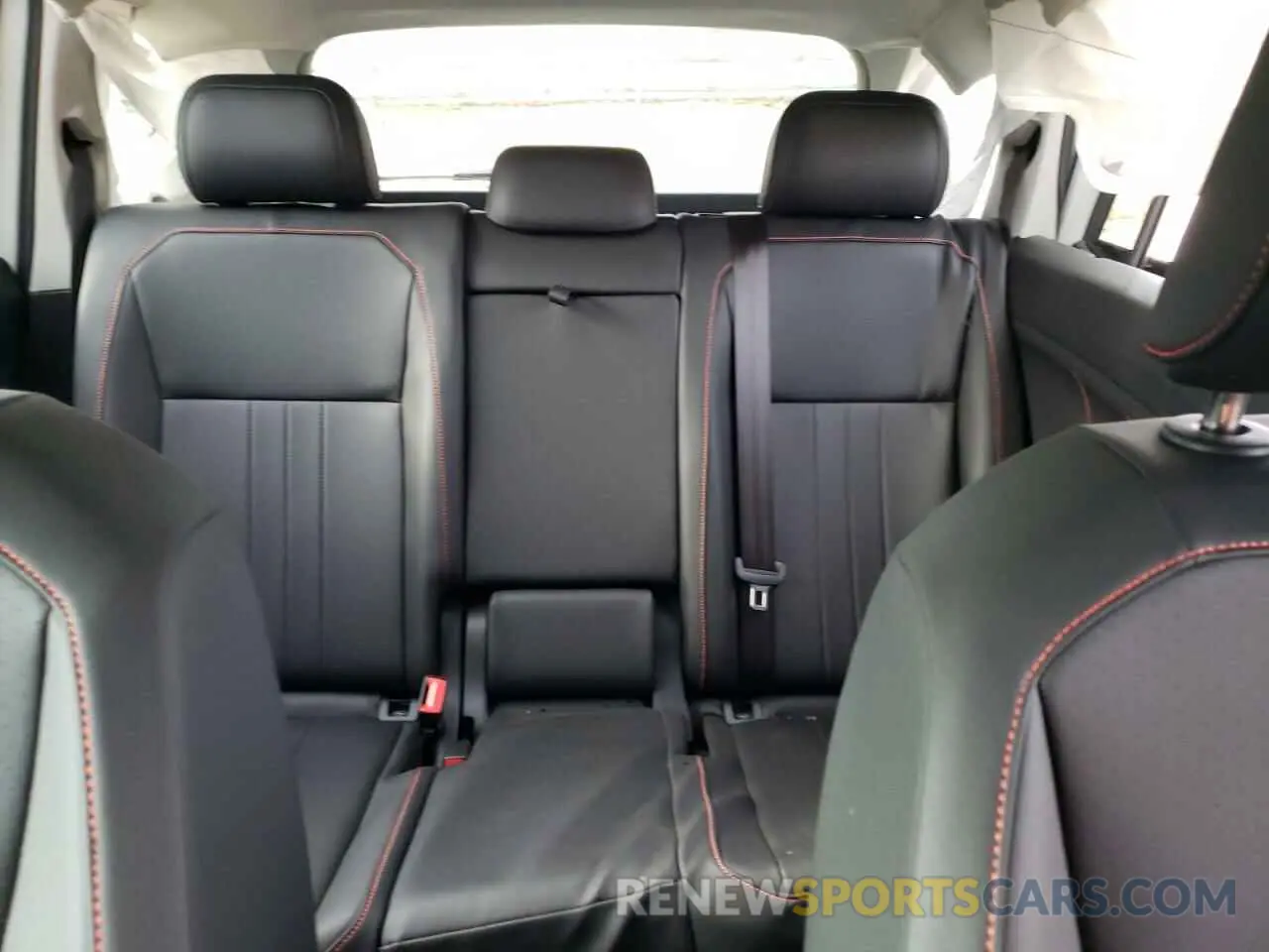 10 Photograph of a damaged car 3VVAB7AXXRM231633 VOLKSWAGEN TIGUAN 2024
