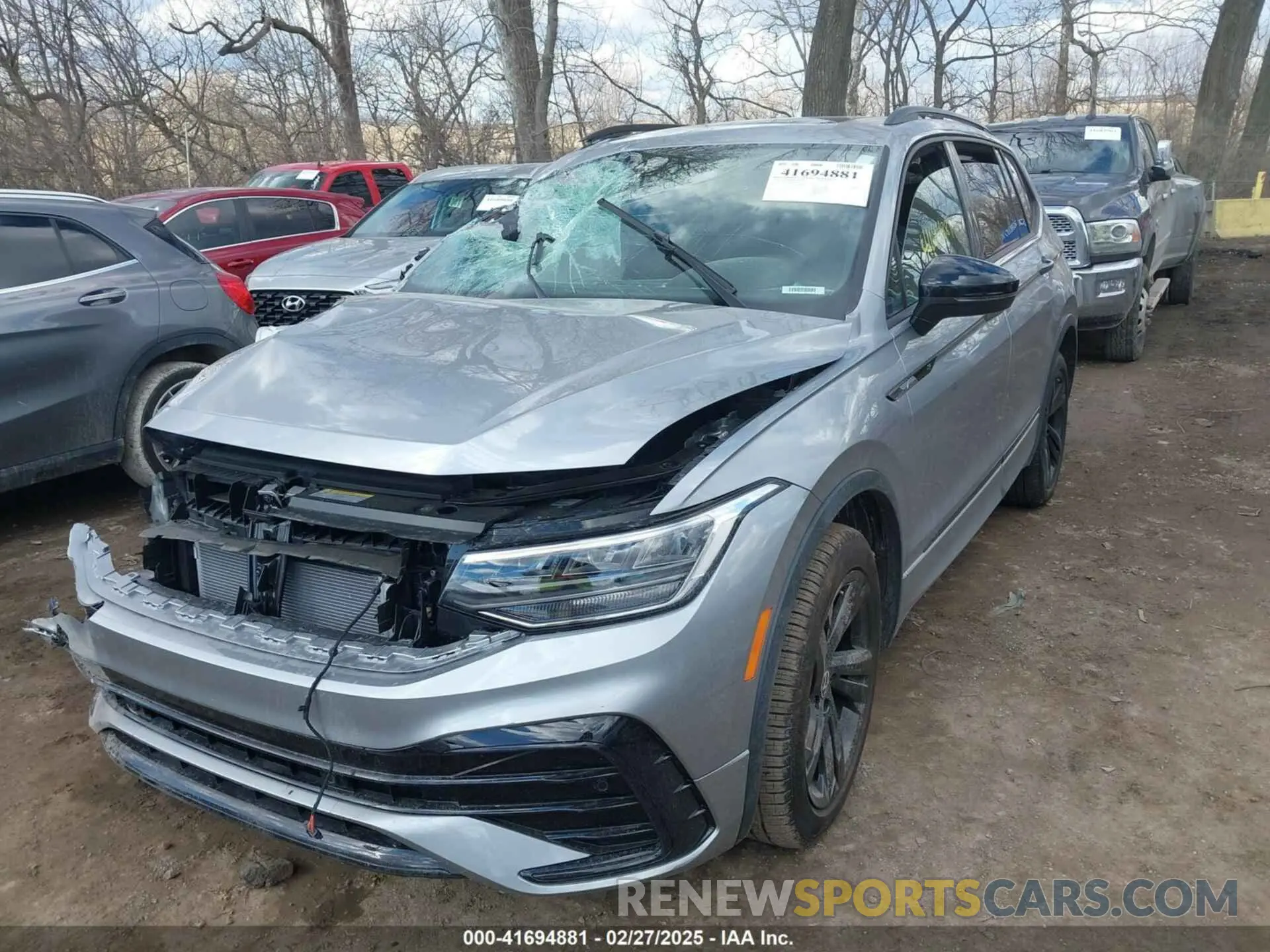 2 Фотография поврежденного автомобиля 3VVCB7AX2RM209005 VOLKSWAGEN TIGUAN 2024