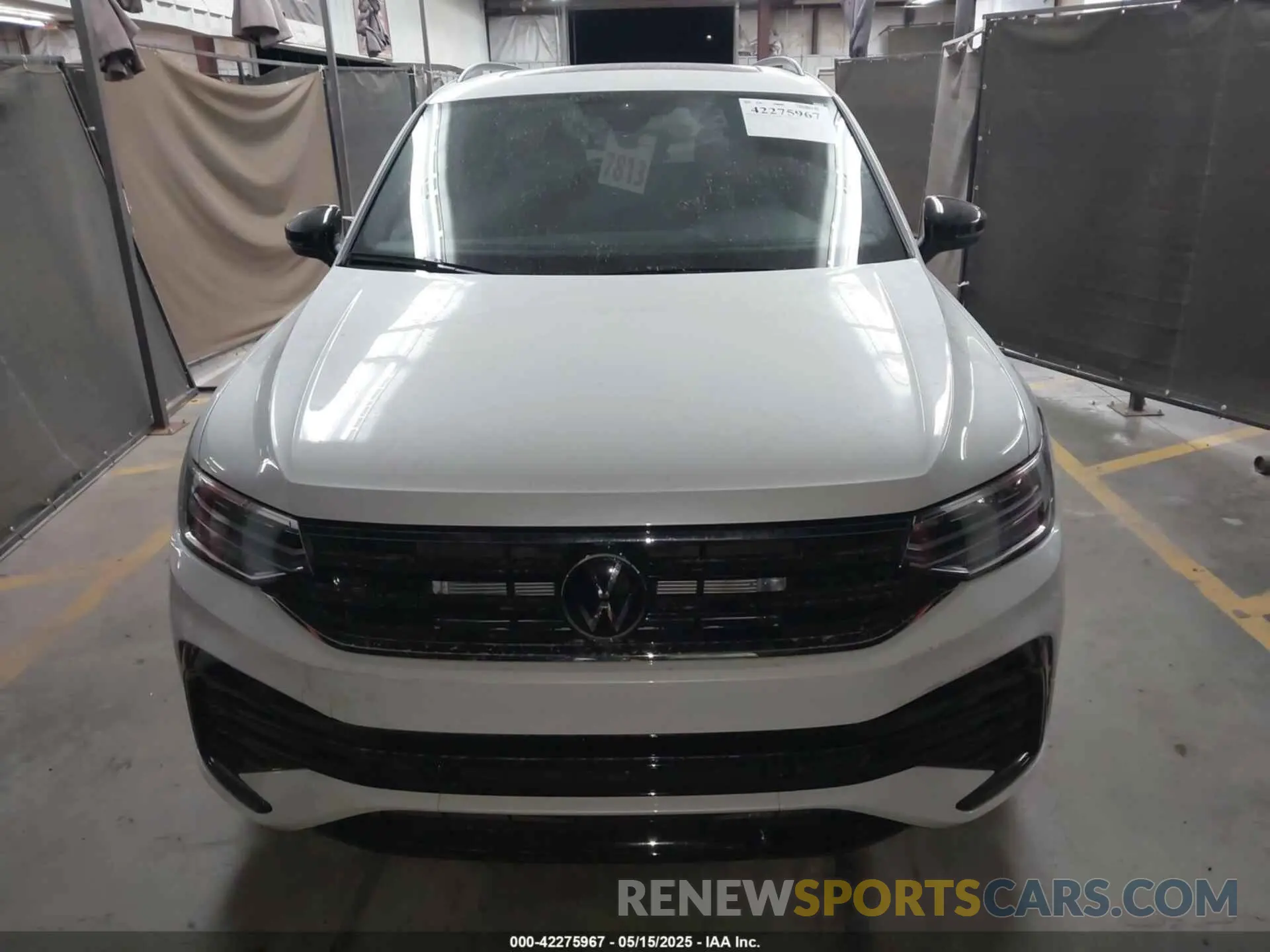 12 Photograph of a damaged car 3VVCB7AX2RM231148 VOLKSWAGEN TIGUAN 2024