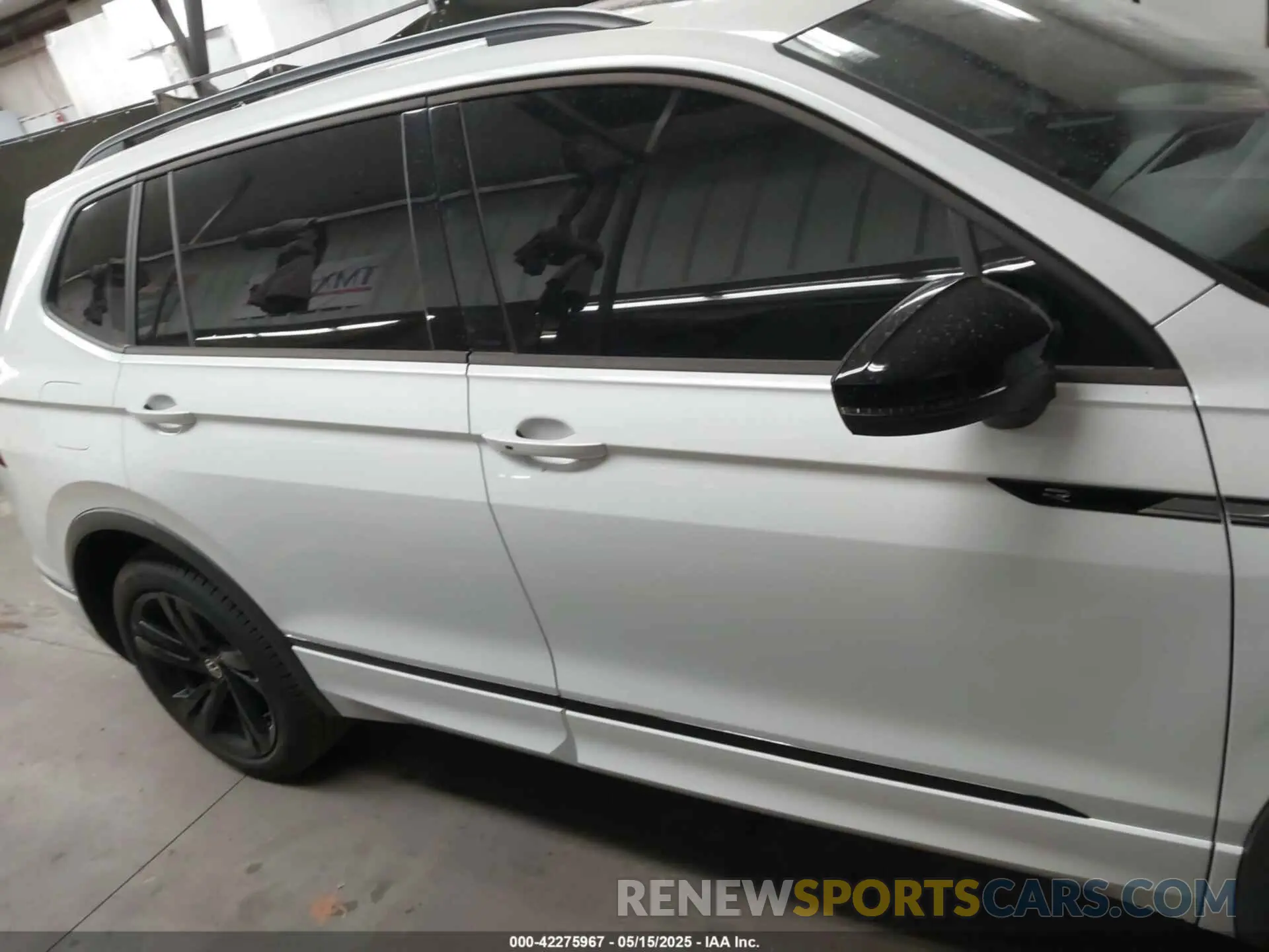 13 Photograph of a damaged car 3VVCB7AX2RM231148 VOLKSWAGEN TIGUAN 2024